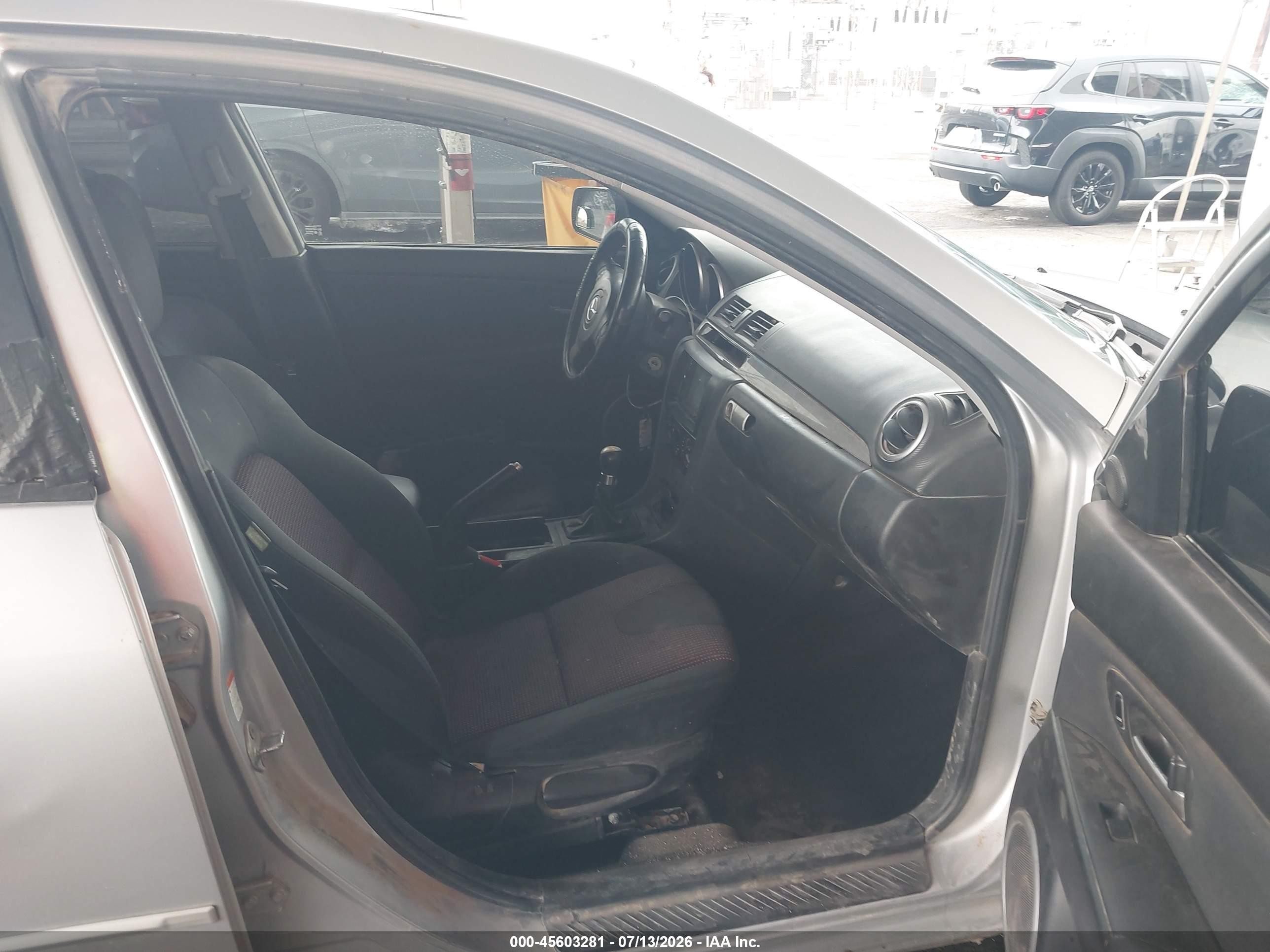 2006 Mazda Mazda3 S Touring Silver vin: JM1BK344961465588