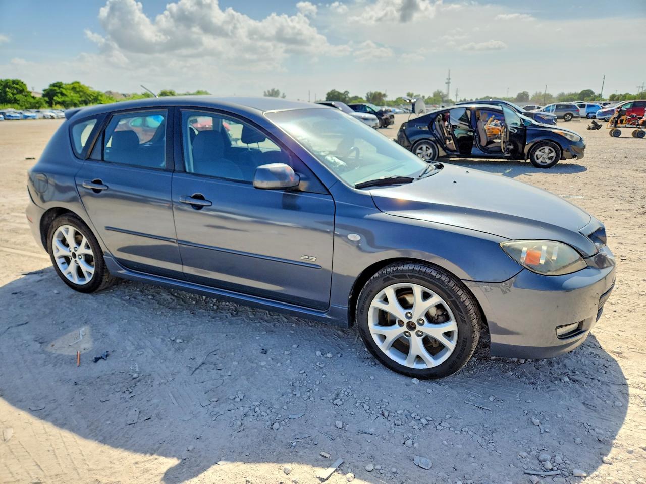 2008 Mazda 3 Hatchback Серый vin: JM1BK344981106826