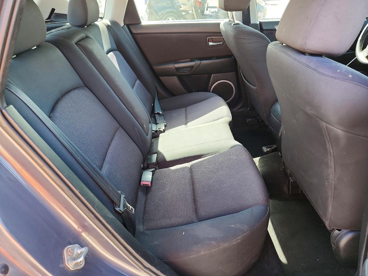 2008 Mazda 3 Hatchback Серый vin: JM1BK344981106826