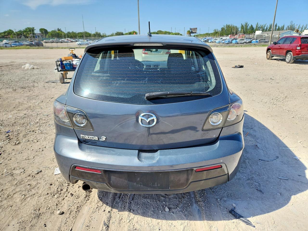 2008 Mazda 3 Hatchback Серый vin: JM1BK344981106826