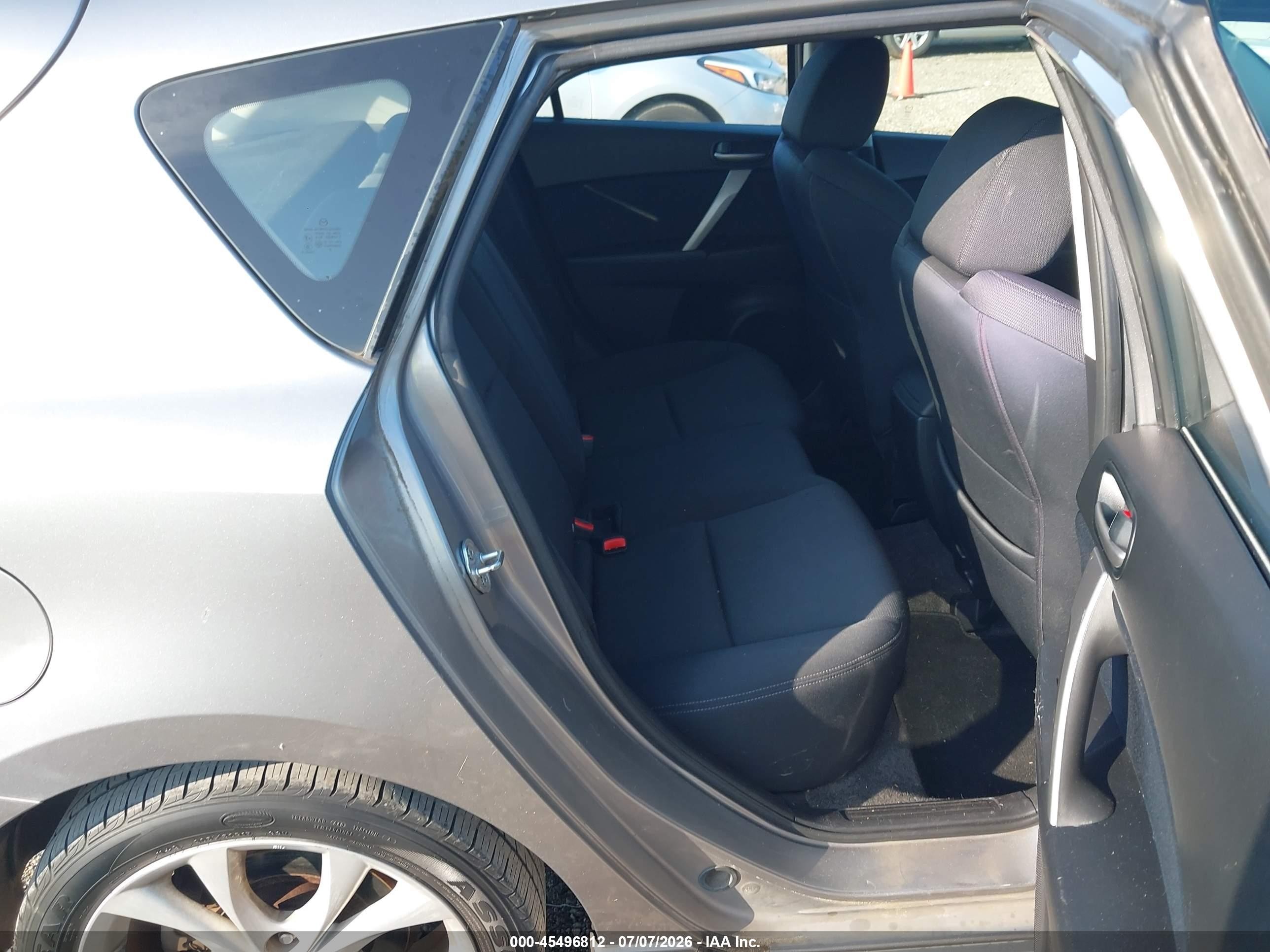 2010 Mazda Mazda3 S Sport Silver vin: JM1BL1H52A1229443