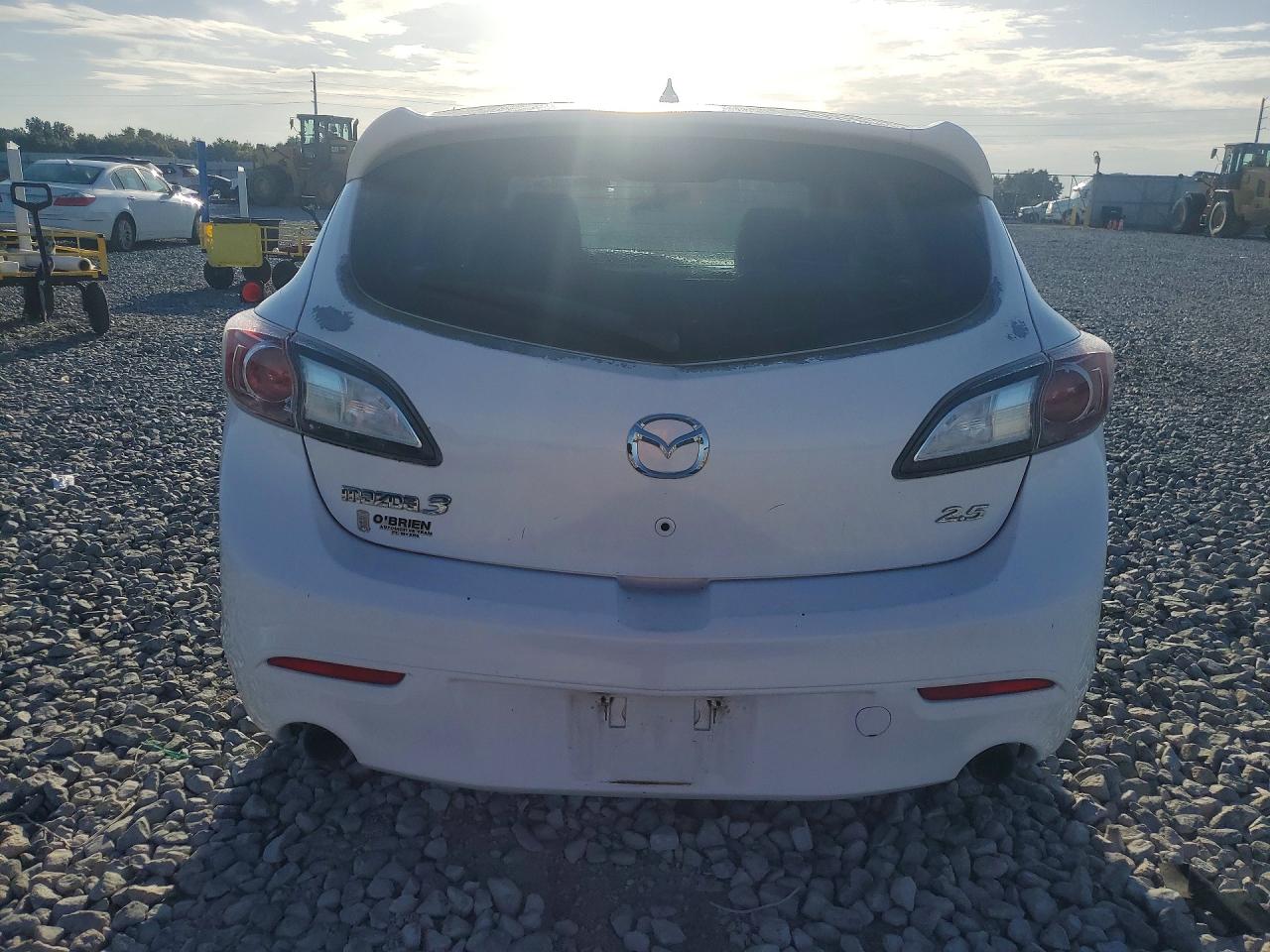 2010 Mazda 3 S White vin: JM1BL1H52A1320311