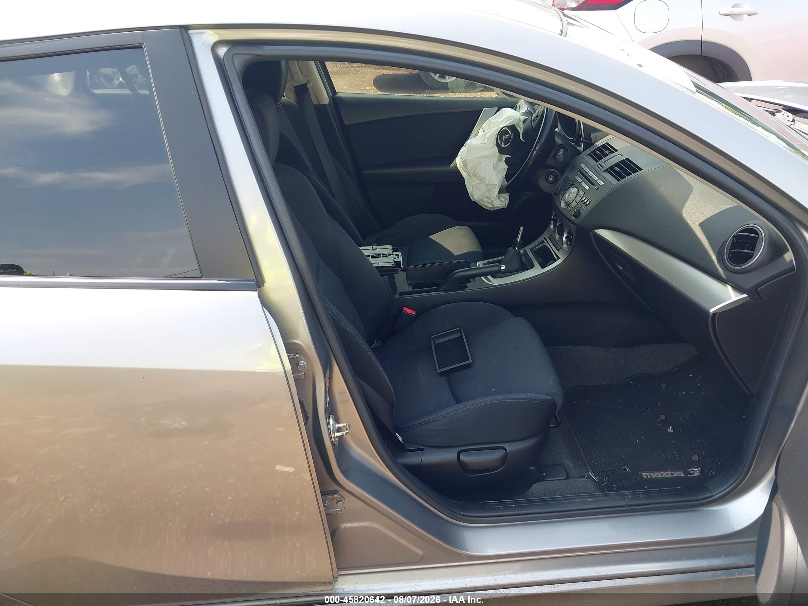 2010 Mazda Mazda3 S Sport Серебряный vin: JM1BL1H52A1334192