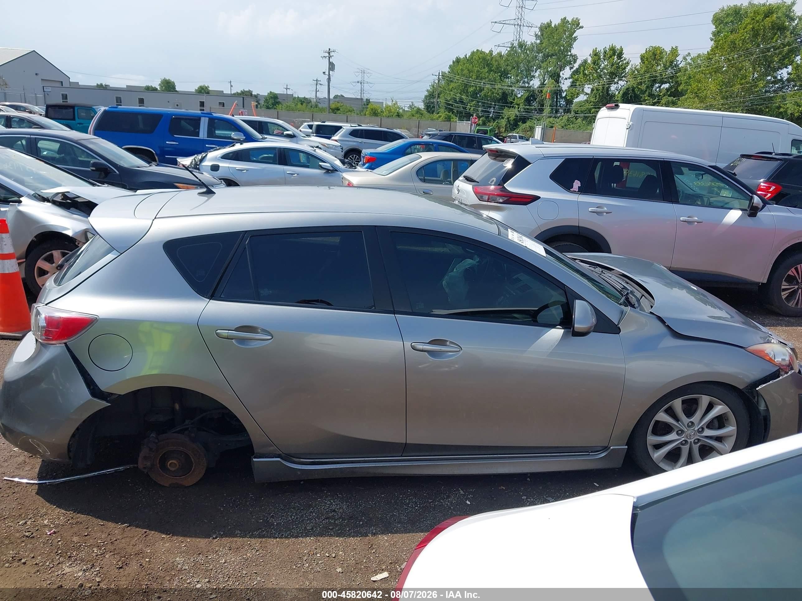 2010 Mazda Mazda3 S Sport Серебряный vin: JM1BL1H52A1334192