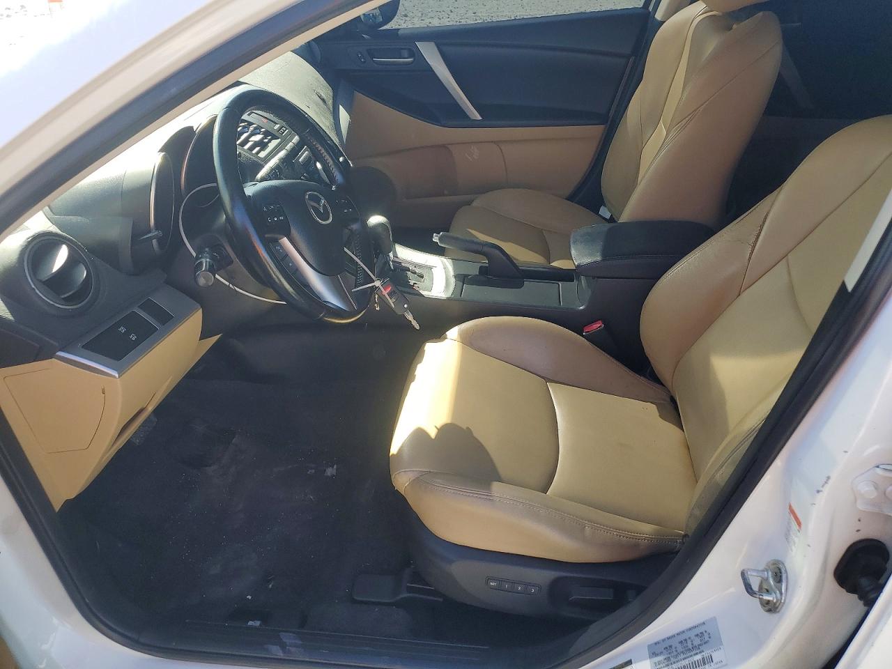 2010 Mazda 3 S White vin: JM1BL1H53A1218032