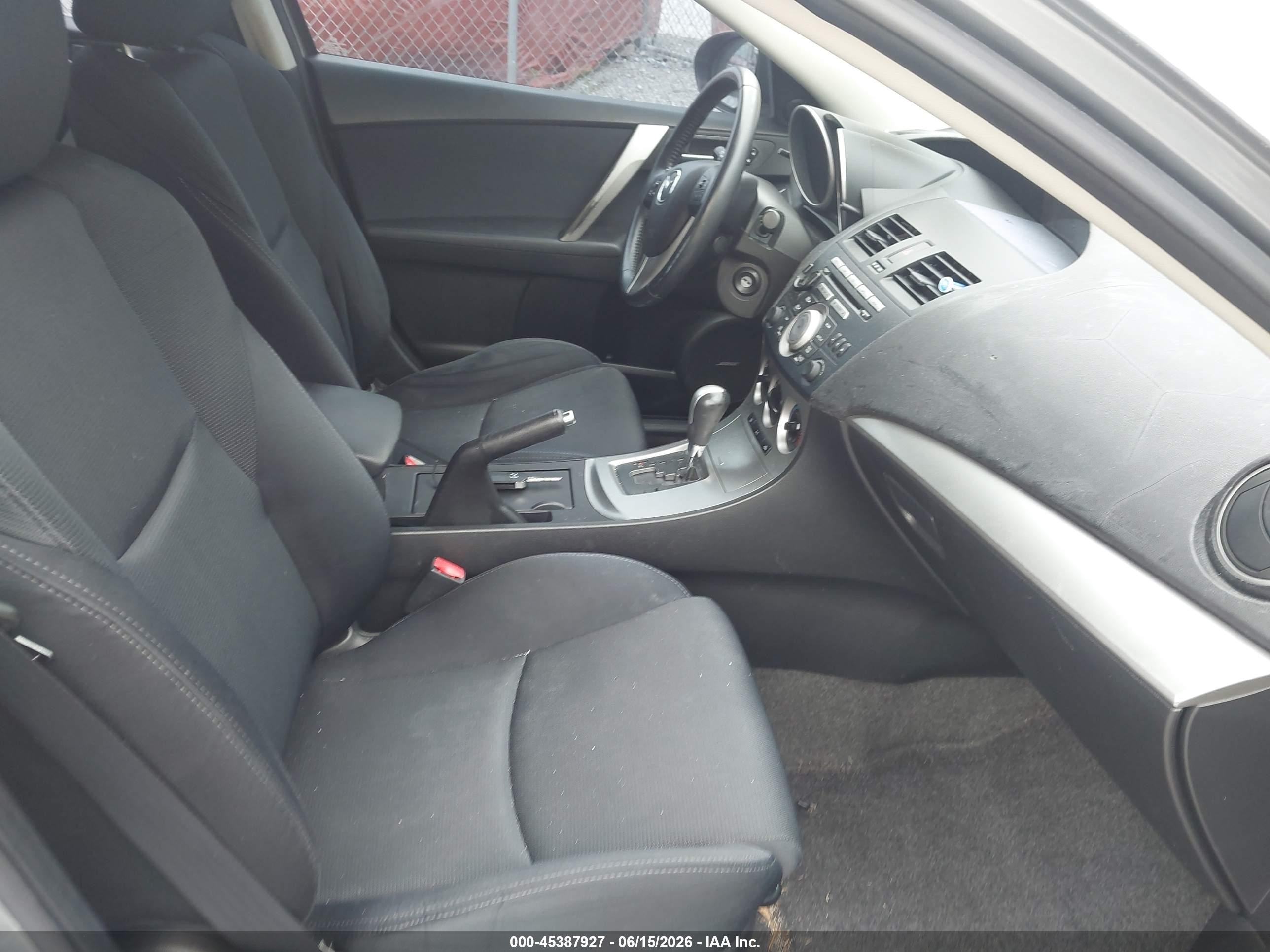 2010 Mazda Mazda3 S Sport Gray vin: JM1BL1H54A1218010
