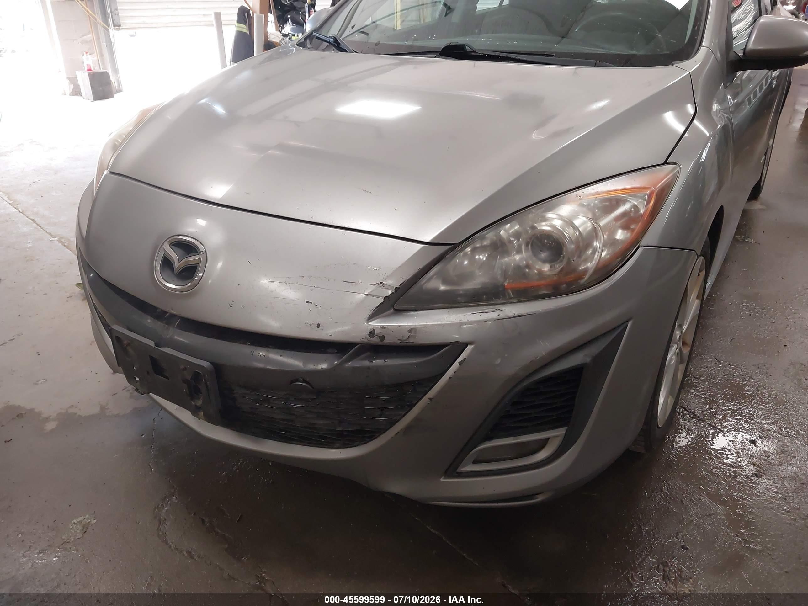 2010 Mazda Mazda3 S Sport Серебряный vin: JM1BL1H55A1230215
