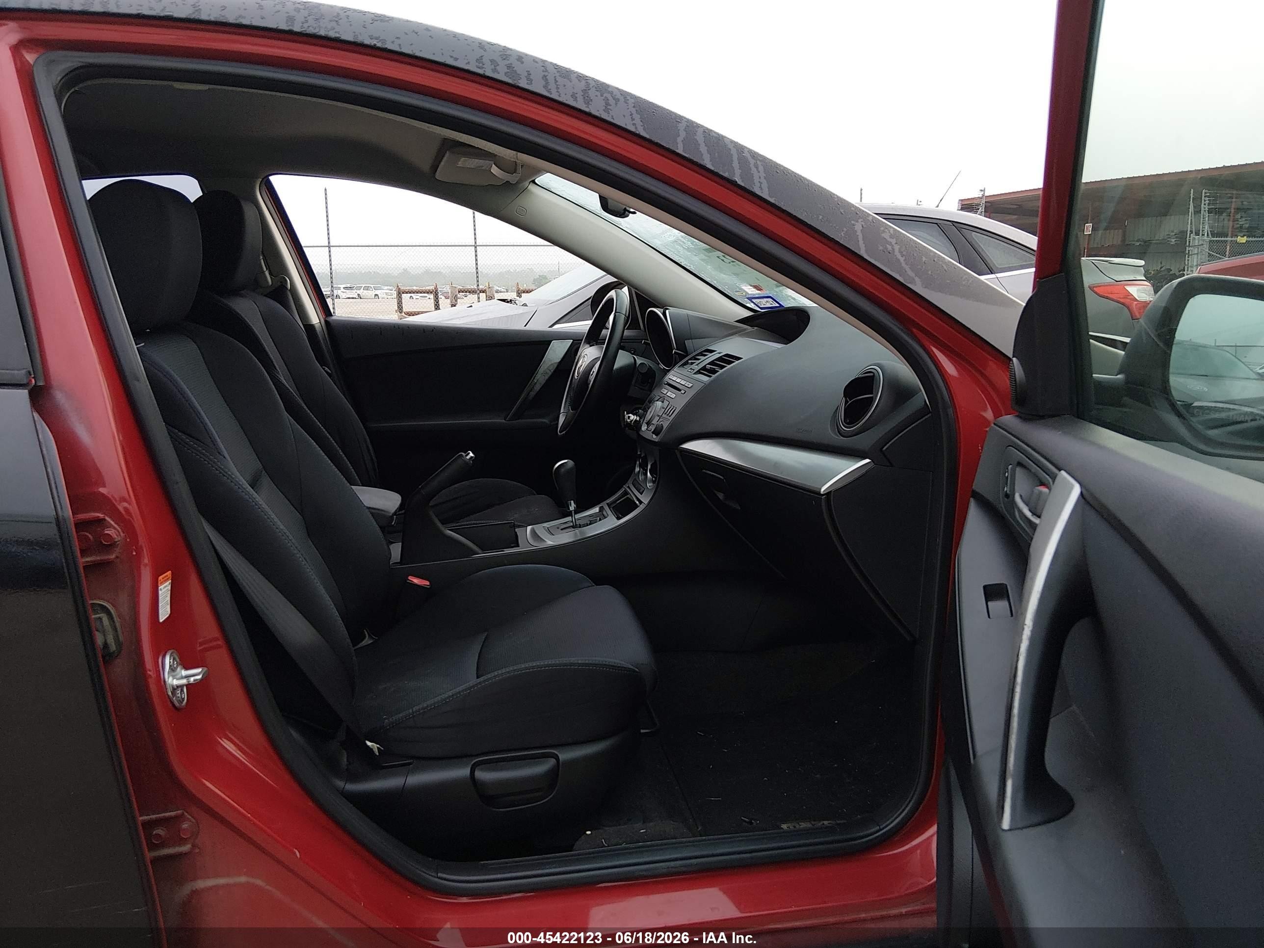 2010 Mazda Mazda3   Black vin: JM1BL1H56A1240297