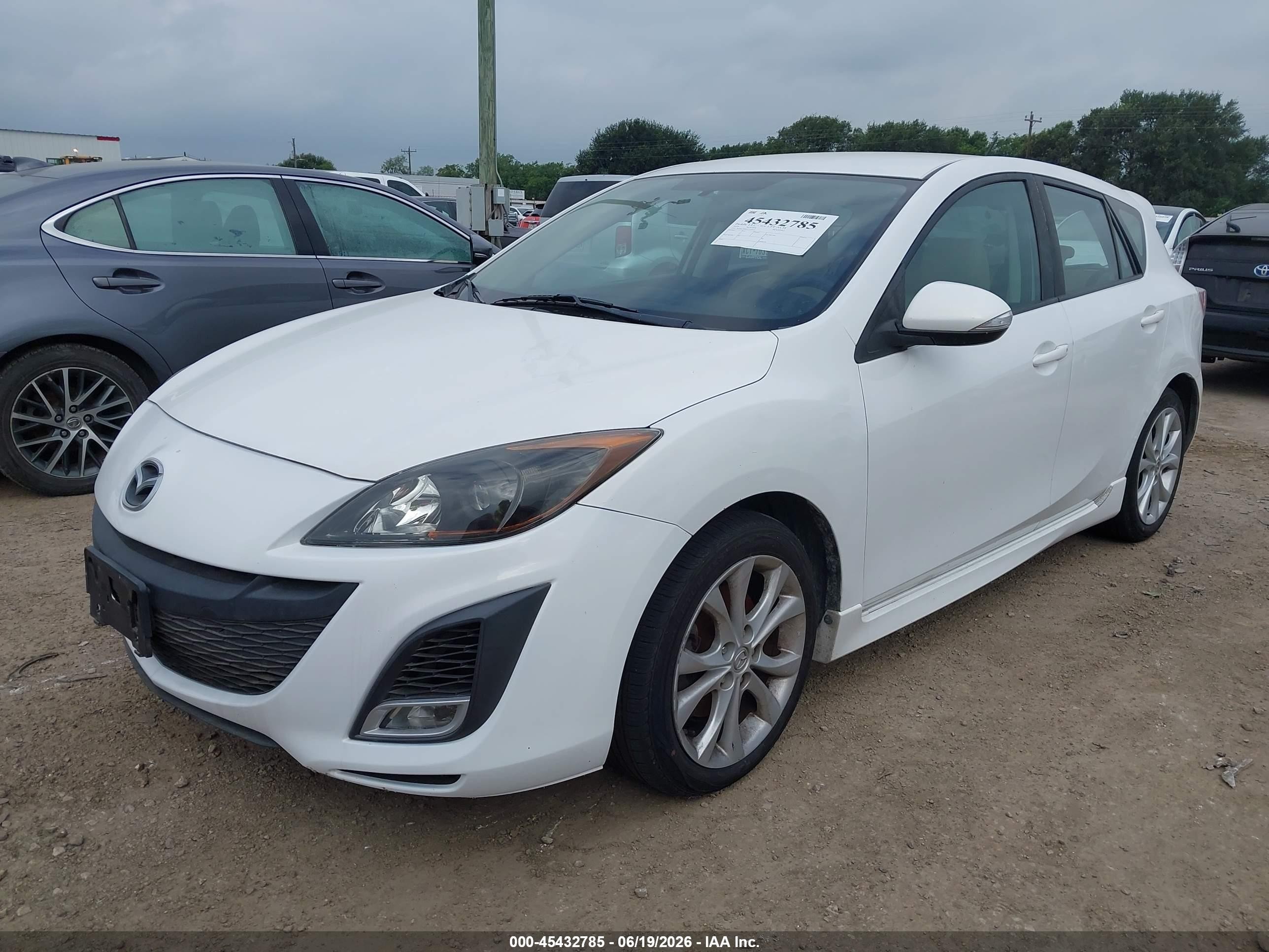 2010 Mazda Mazda3 S Sport White vin: JM1BL1H58A1100655