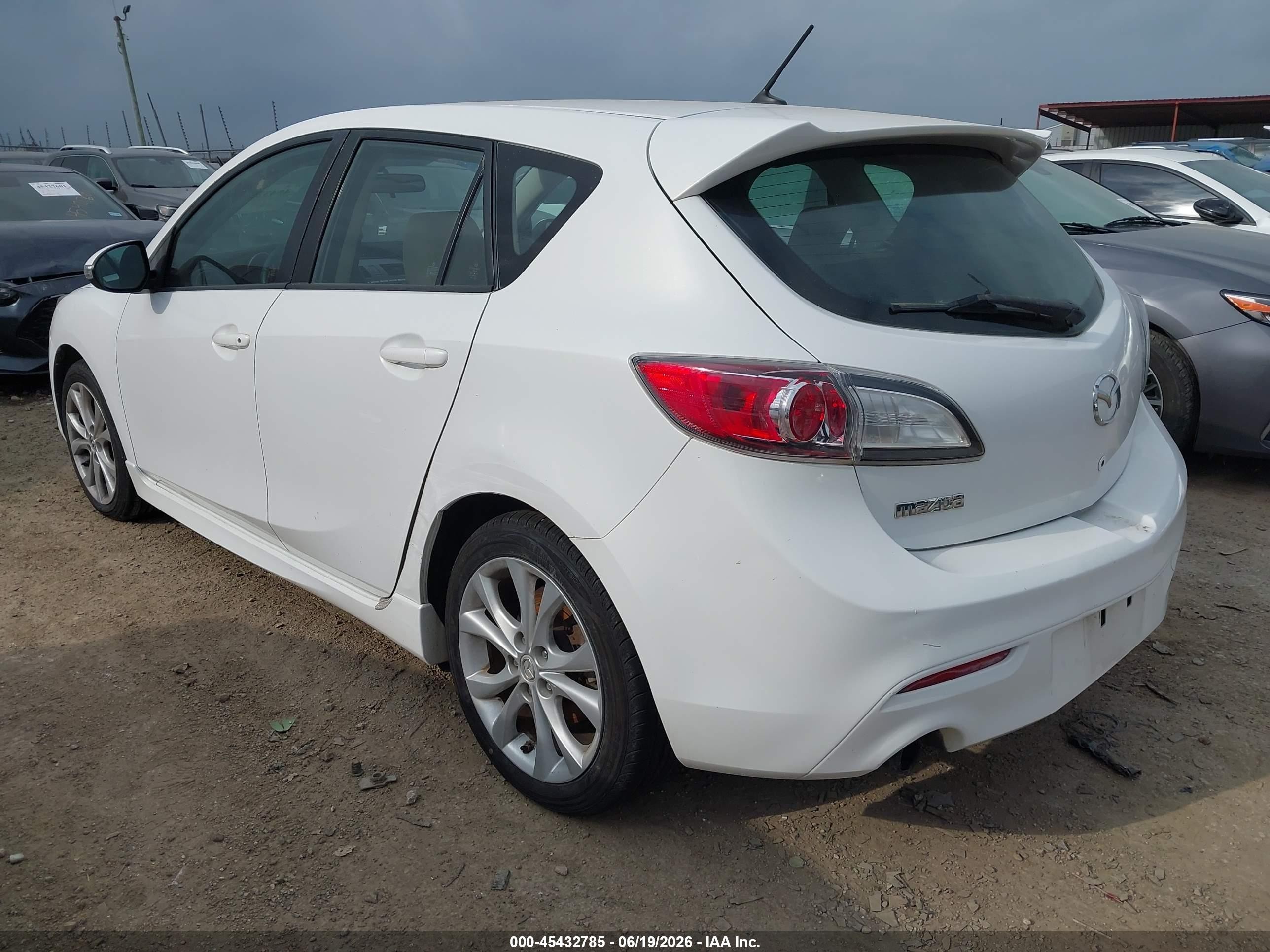 2010 Mazda Mazda3 S Sport White vin: JM1BL1H58A1100655