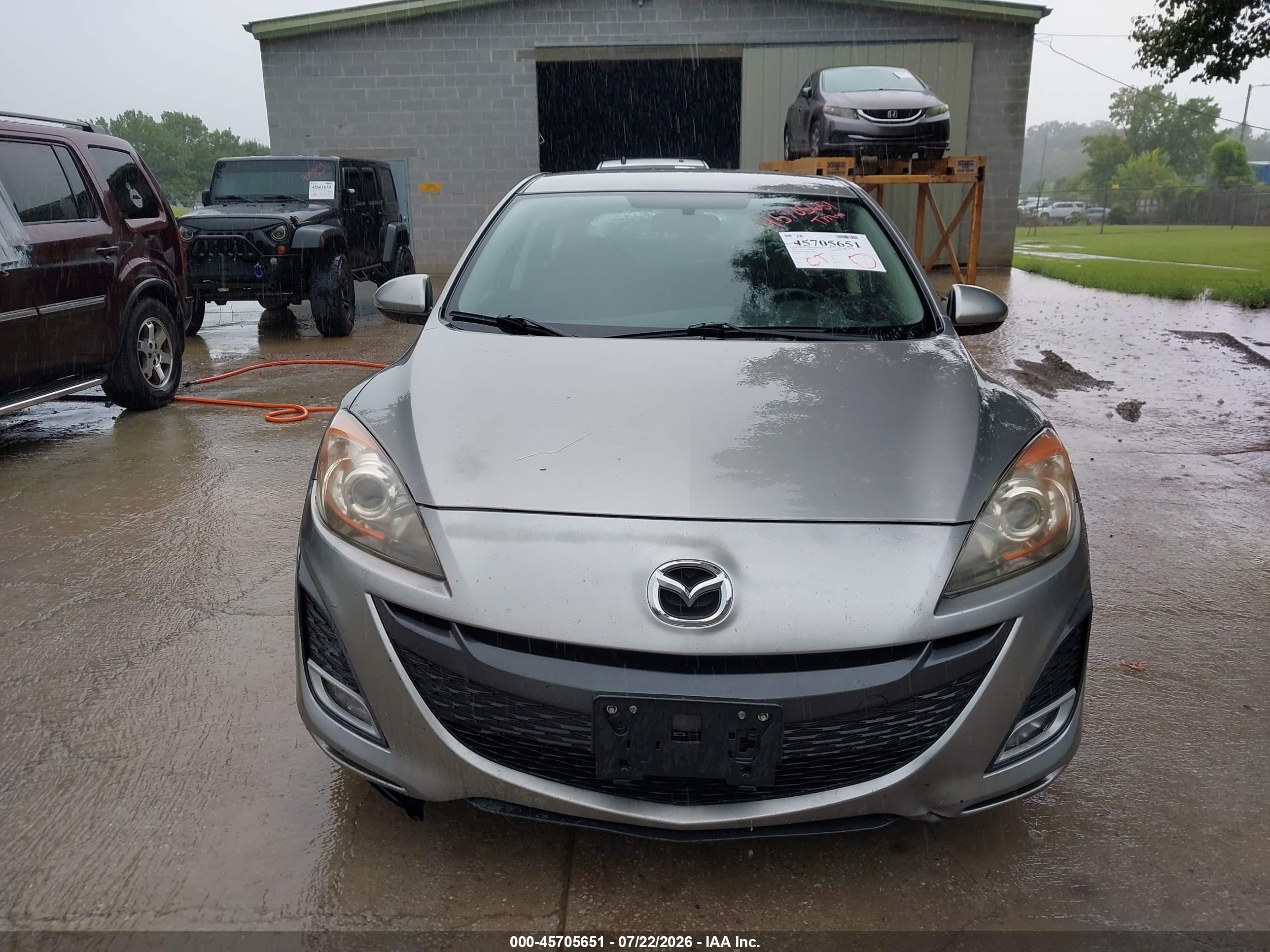 2010 Mazda Mazda3   Silver vin: JM1BL1H58A1211884