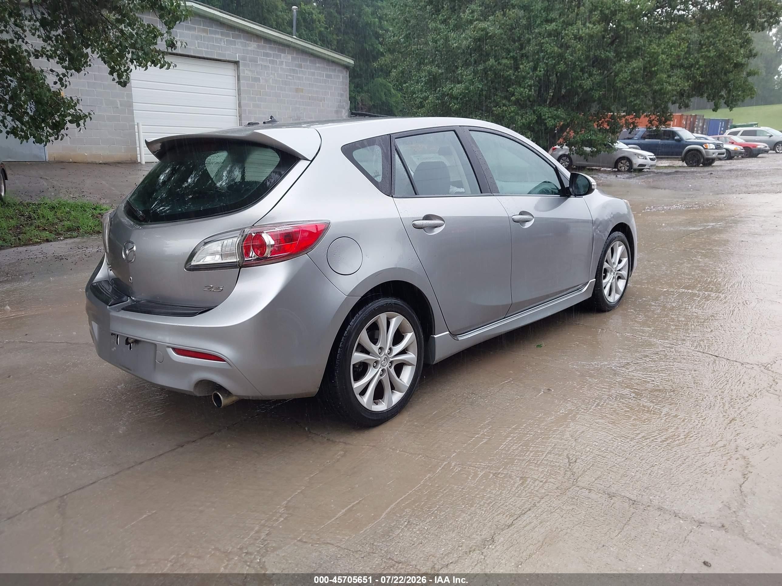 2010 Mazda Mazda3   Silver vin: JM1BL1H58A1211884