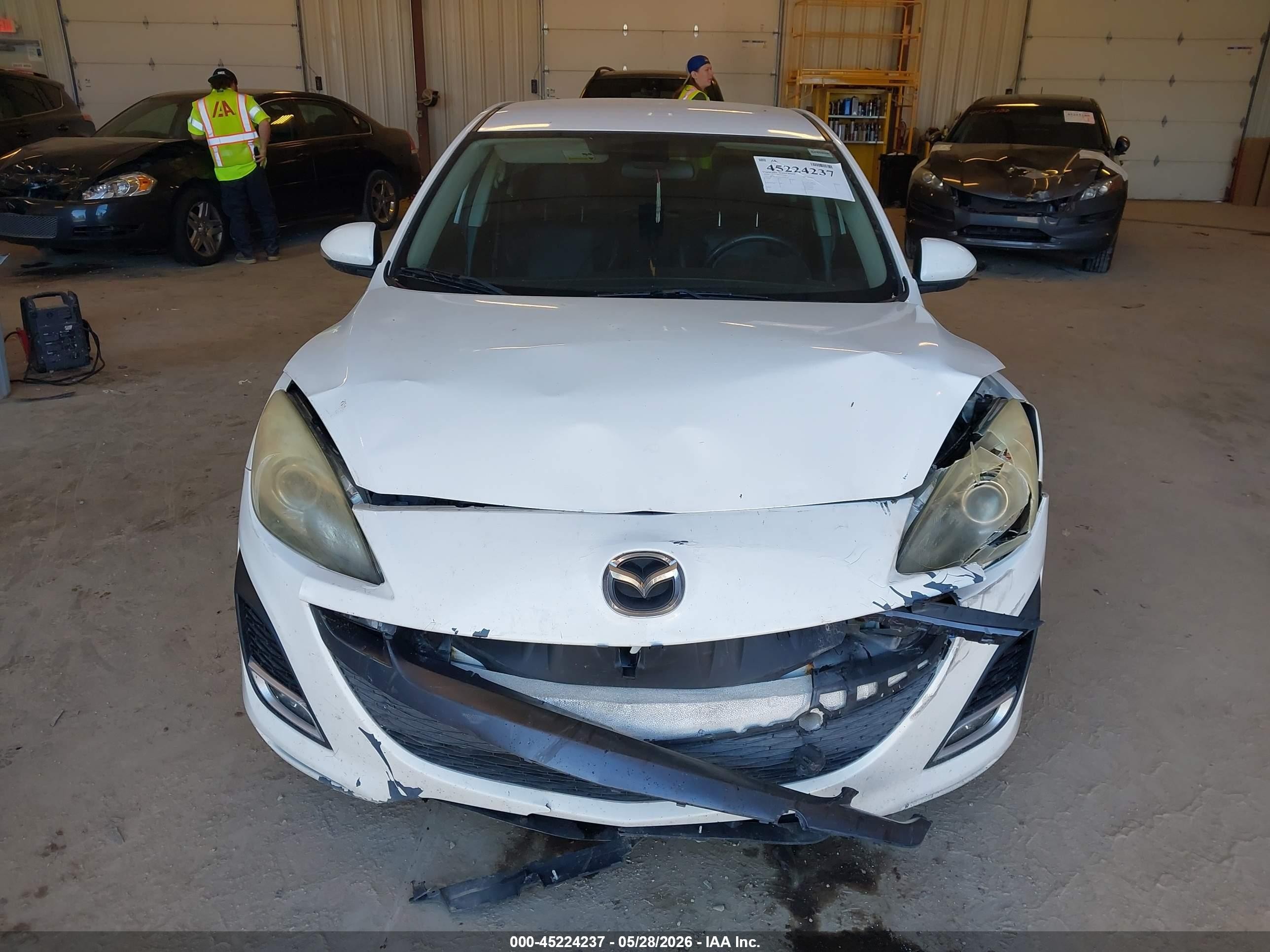 2010 Mazda Mazda3 S Grand Touring White vin: JM1BL1H59A1164025