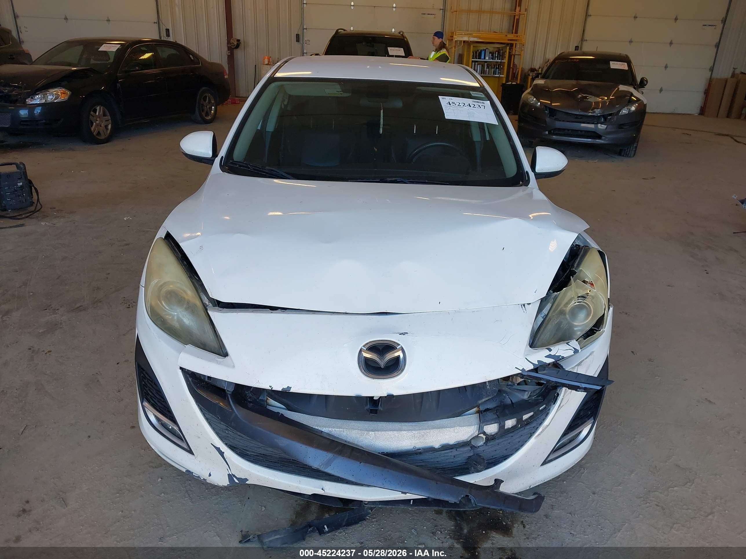 2010 Mazda Mazda3 S Grand Touring White vin: JM1BL1H59A1164025