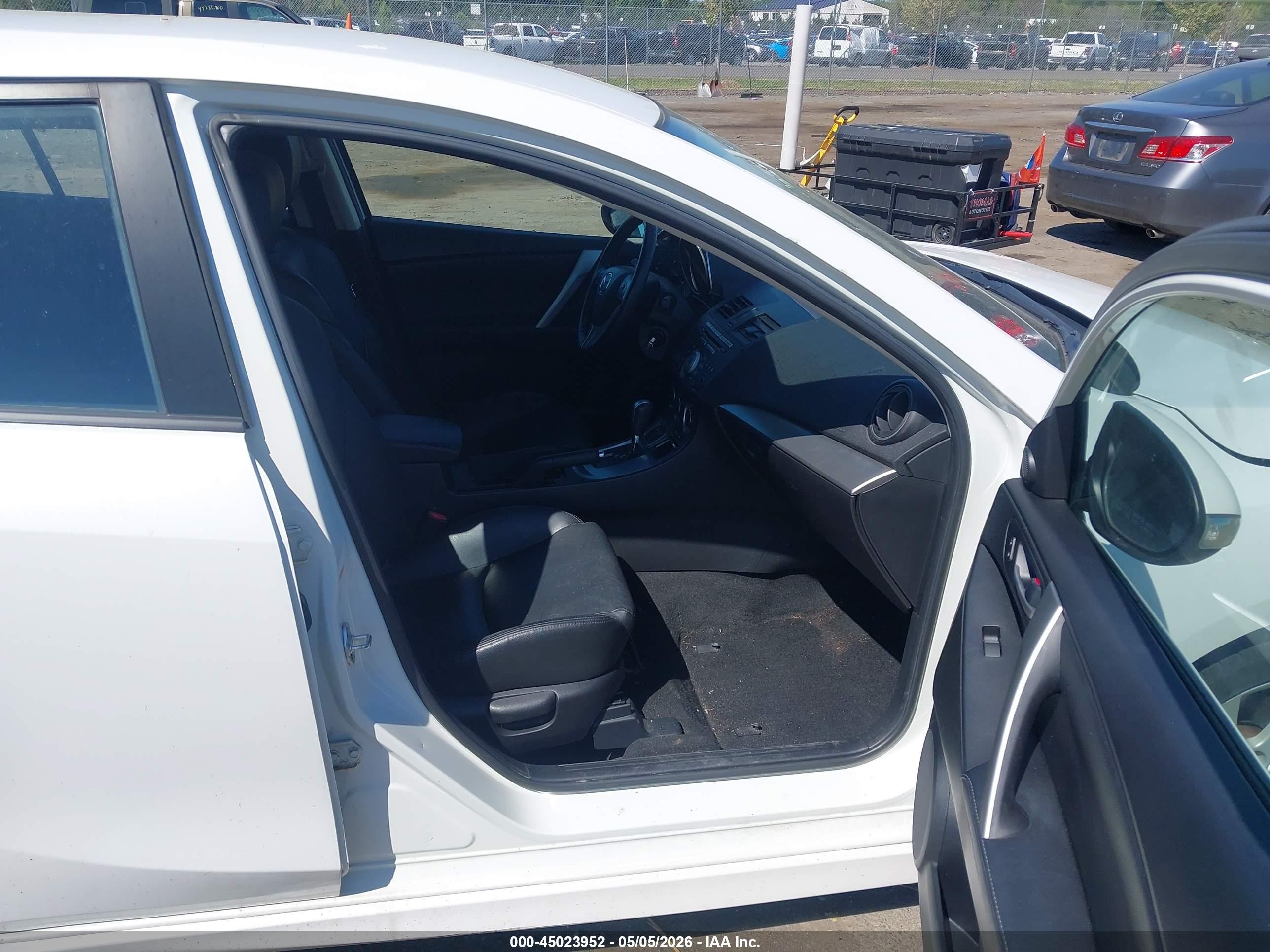 2010 Mazda Mazda3 S Grand Touring Белый vin: JM1BL1H5XA1154703