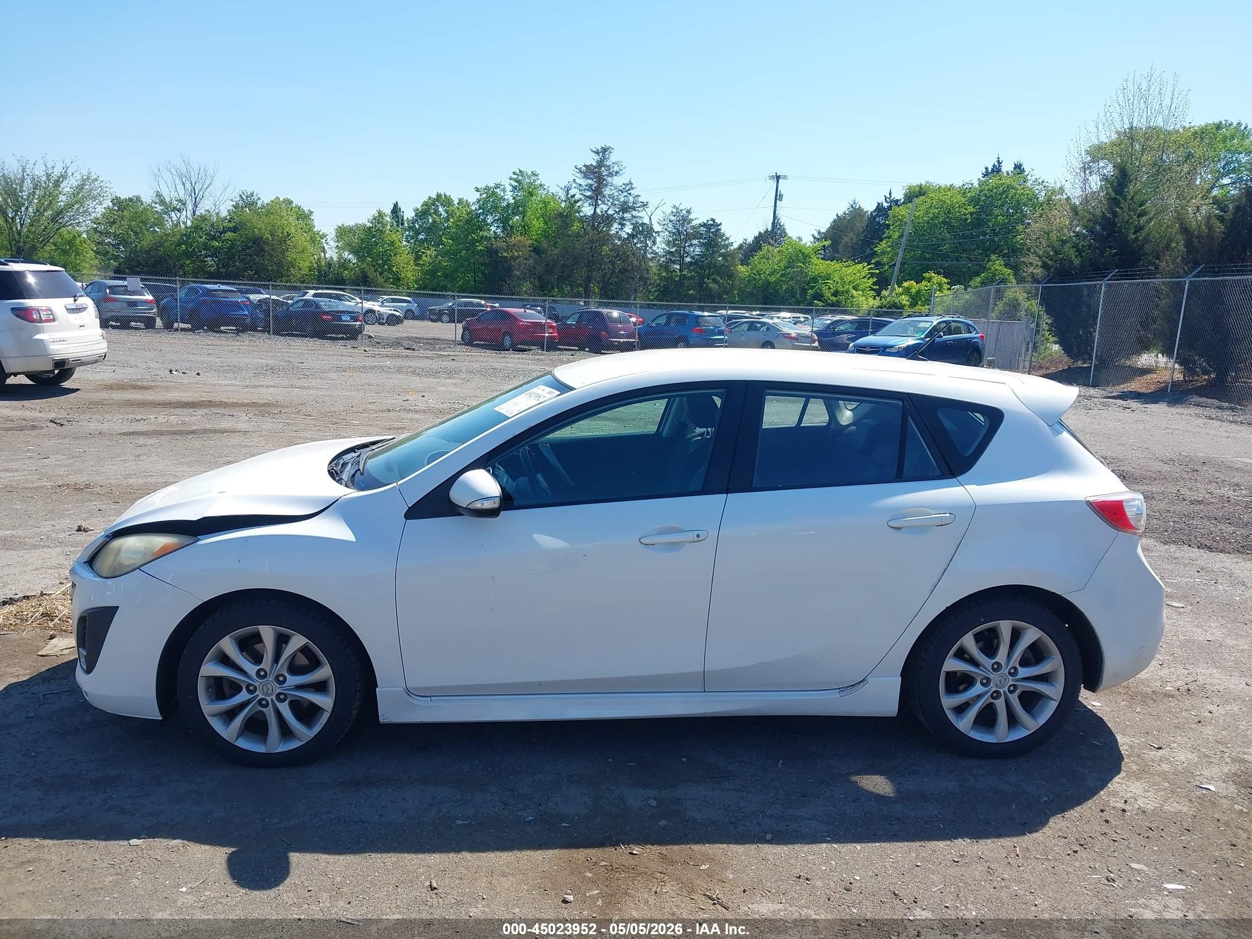 2010 Mazda Mazda3 S Grand Touring Белый vin: JM1BL1H5XA1154703
