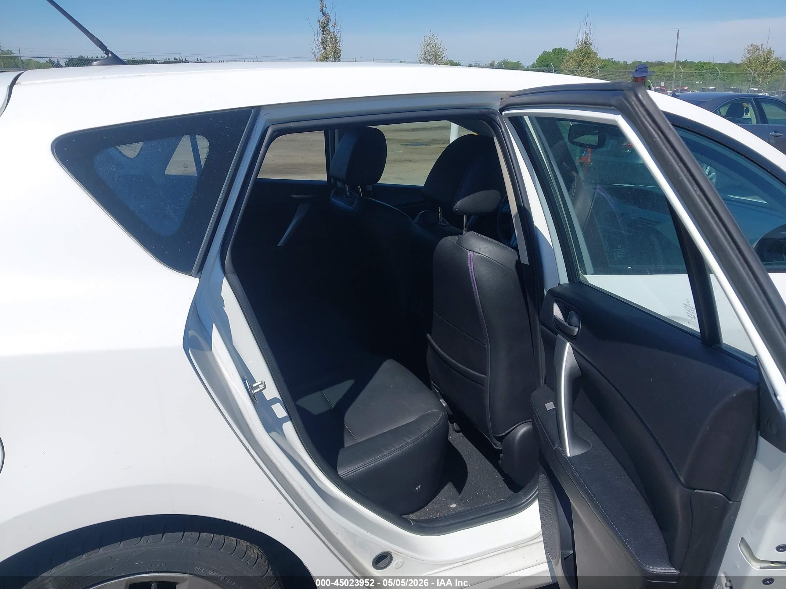2010 Mazda Mazda3 S Grand Touring Белый vin: JM1BL1H5XA1154703