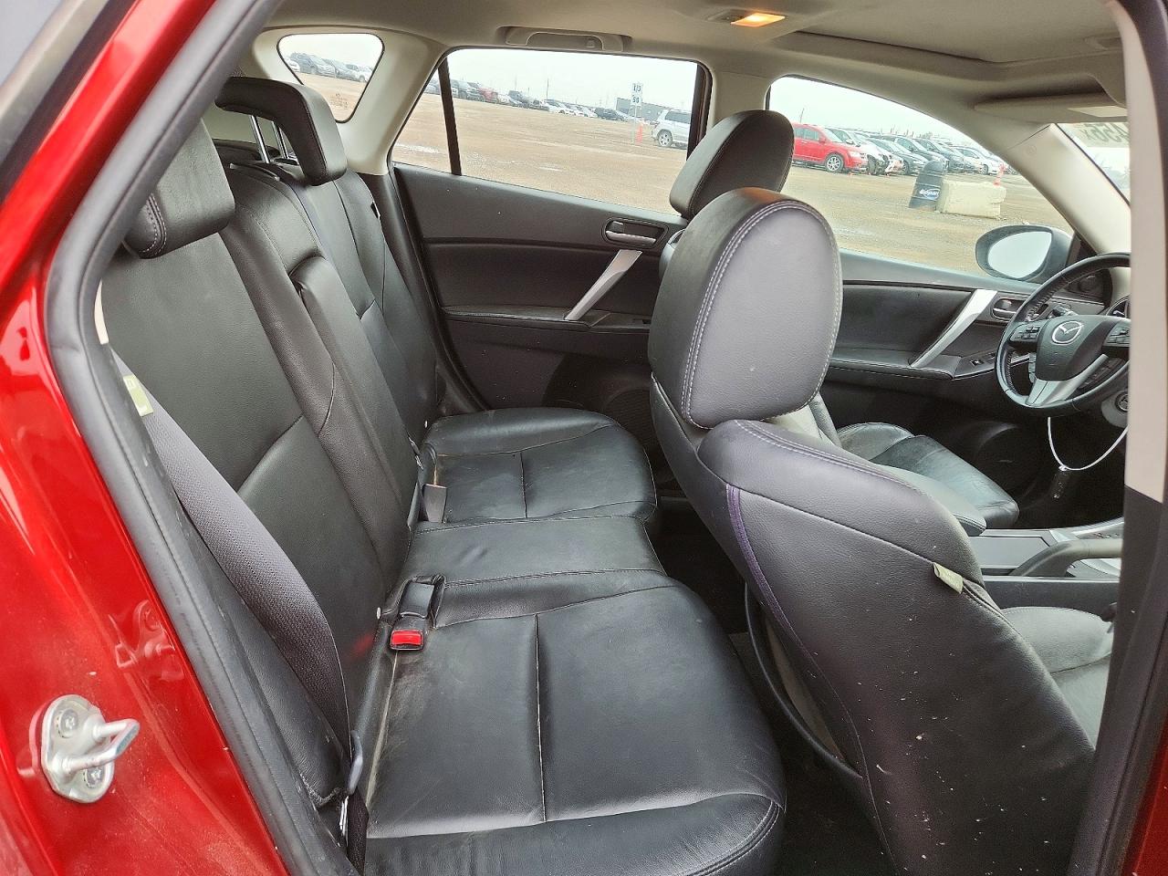 2010 Mazda 3 S Red vin: JM1BL1H5XA1330908
