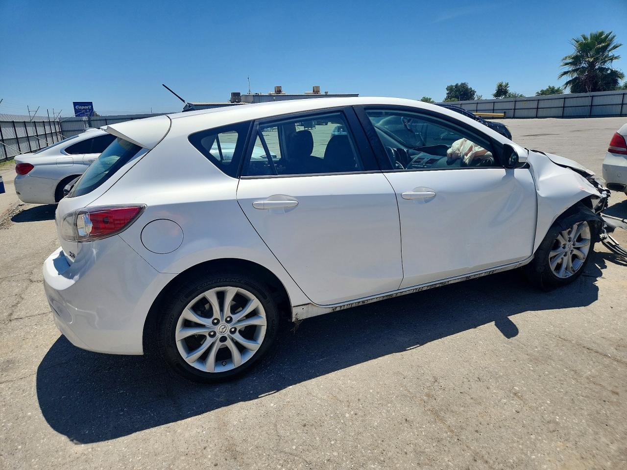 2010 Mazda 3 S White vin: JM1BL1H60A1349119