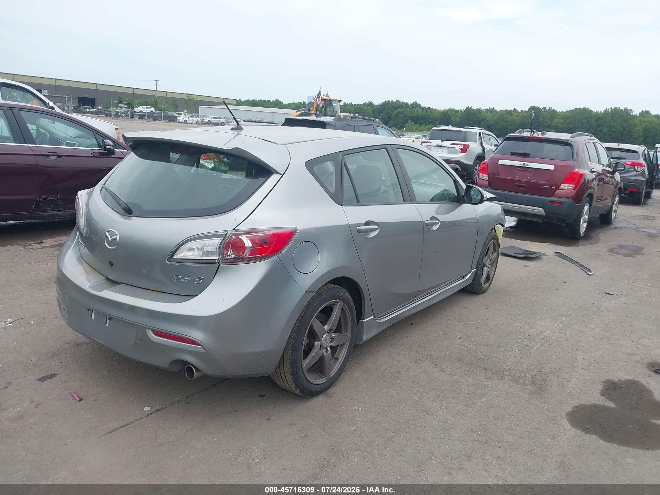 2010 Mazda Mazda3 S Sport Silver vin: JM1BL1H61A1113207