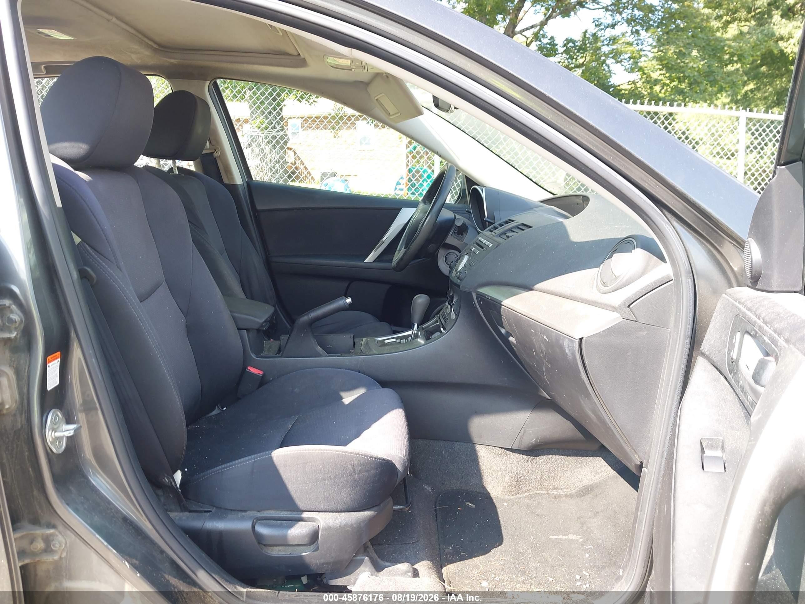 2010 Mazda Mazda3 S Sport Gray vin: JM1BL1H62A1323430