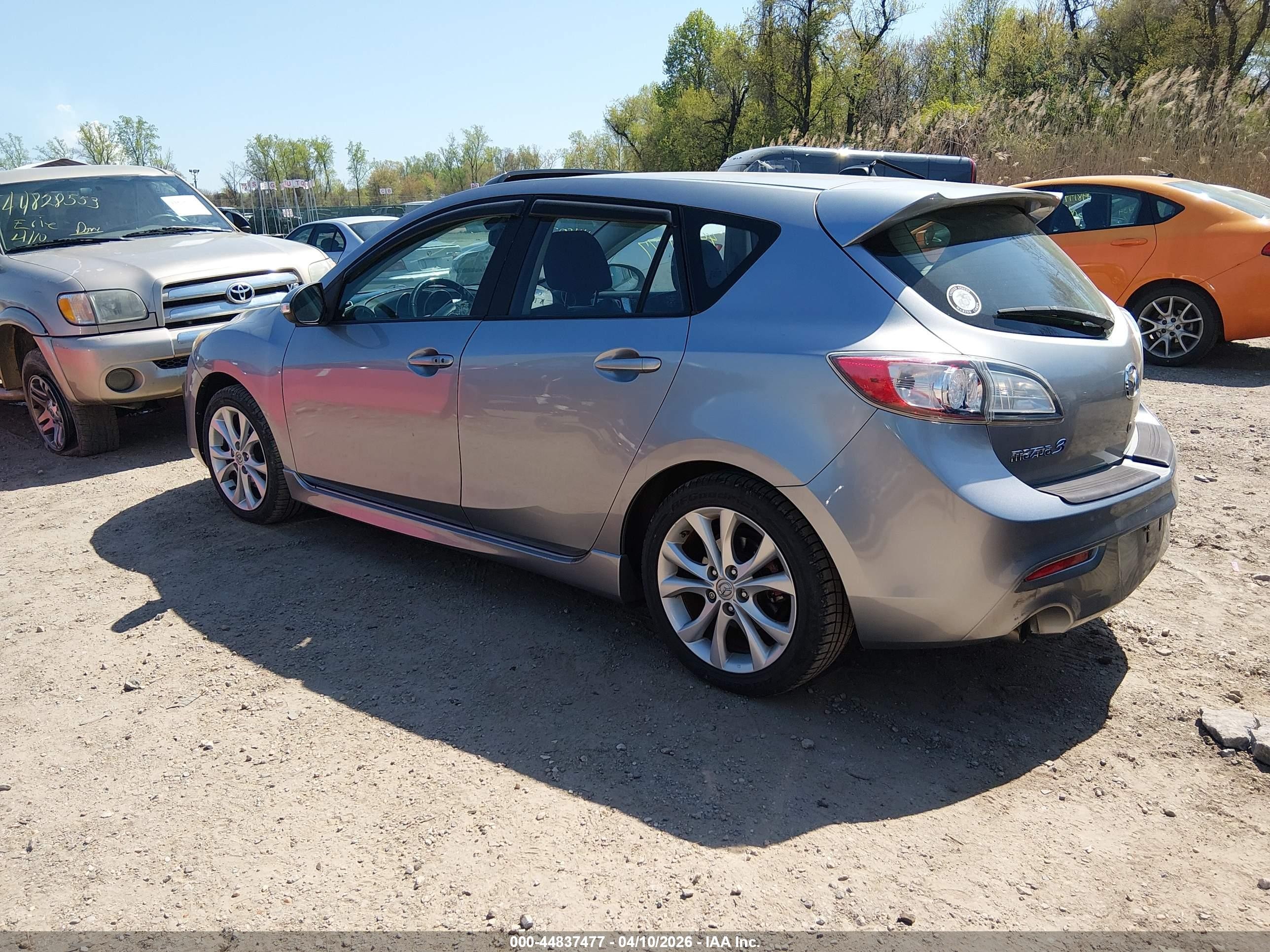2010 Mazda Mazda3 S Grand Touring Silver vin: JM1BL1H64A1169495