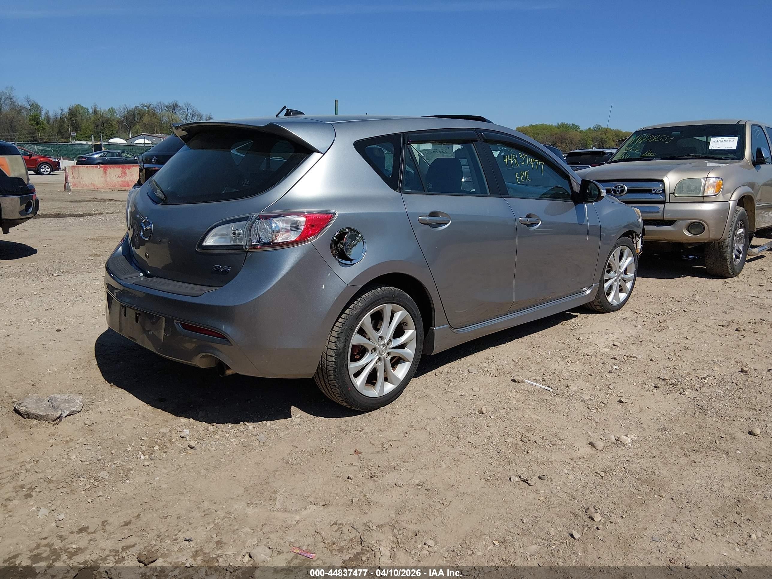 2010 Mazda Mazda3 S Grand Touring Silver vin: JM1BL1H64A1169495