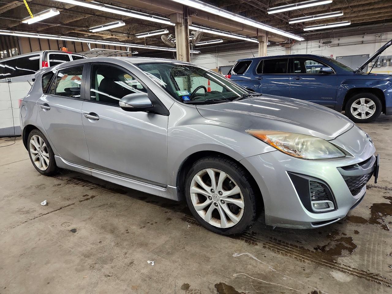 2010 Mazda 3 S Silver vin: JM1BL1H69A1229402