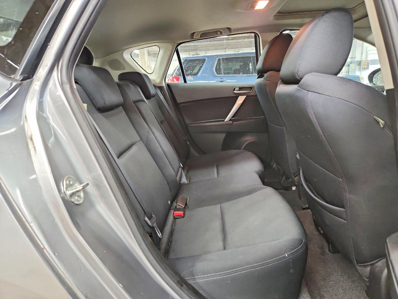 2010 Mazda 3 S Silver vin: JM1BL1H69A1229402