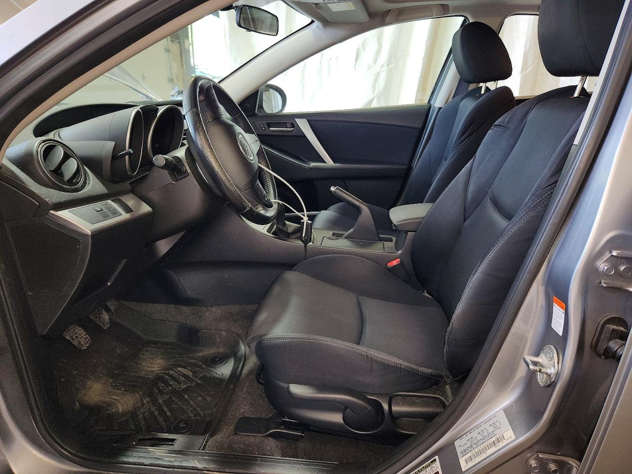 2010 Mazda 3 S Серебряный vin: JM1BL1H69A1243235