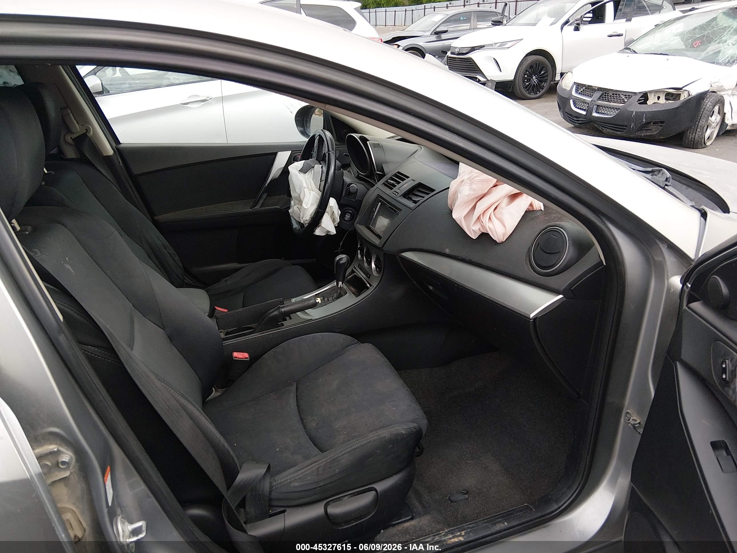 2010 Mazda Mazda3 S Sport Gray vin: JM1BL1H69A1273173