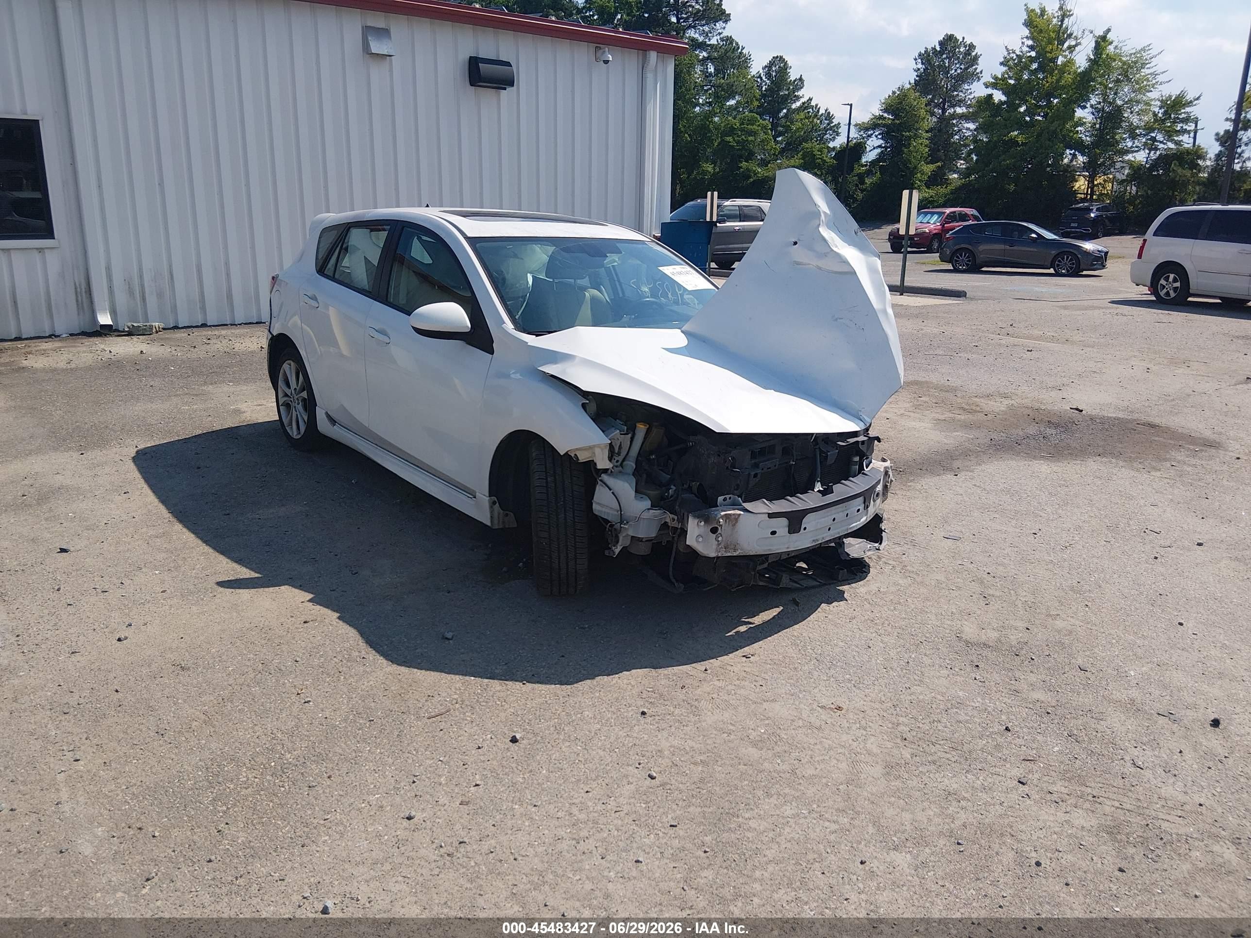 2010 Mazda Mazda3   Белый vin: JM1BL1H6XA1277684