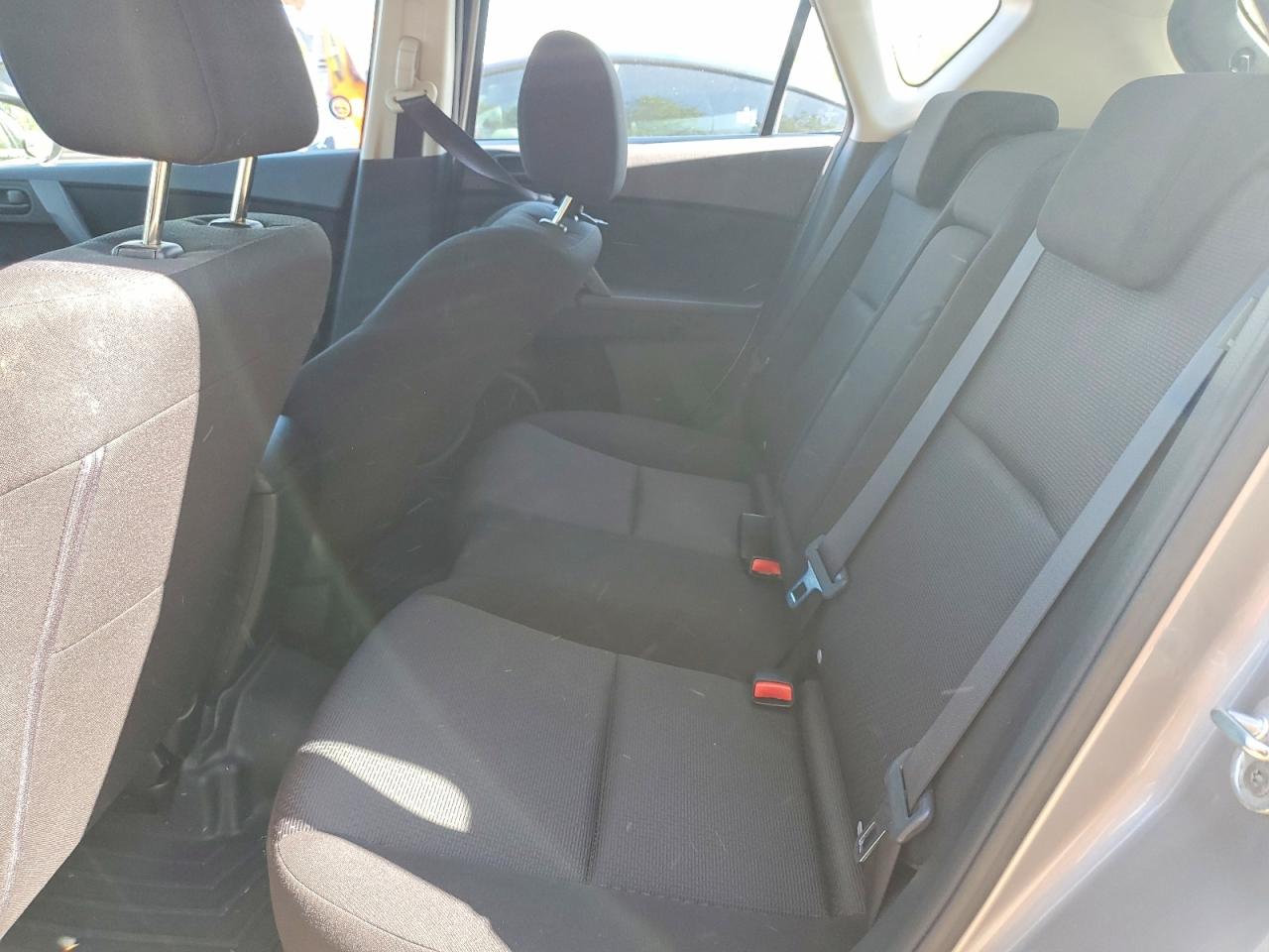 2010 Mazda 3 I Silver vin: JM1BL1HF3A1218699