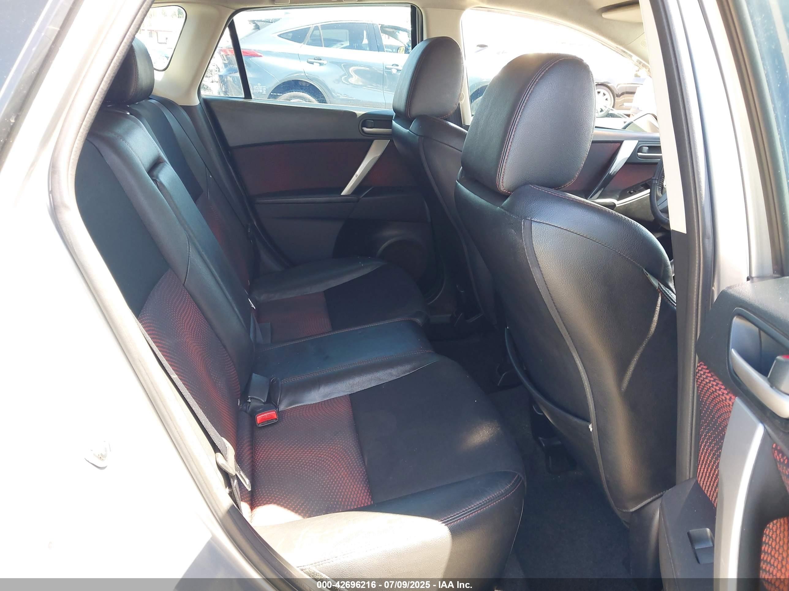 2011 Mazda Mazdaspeed3 Sport Silver vin: JM1BL1K39B1428188