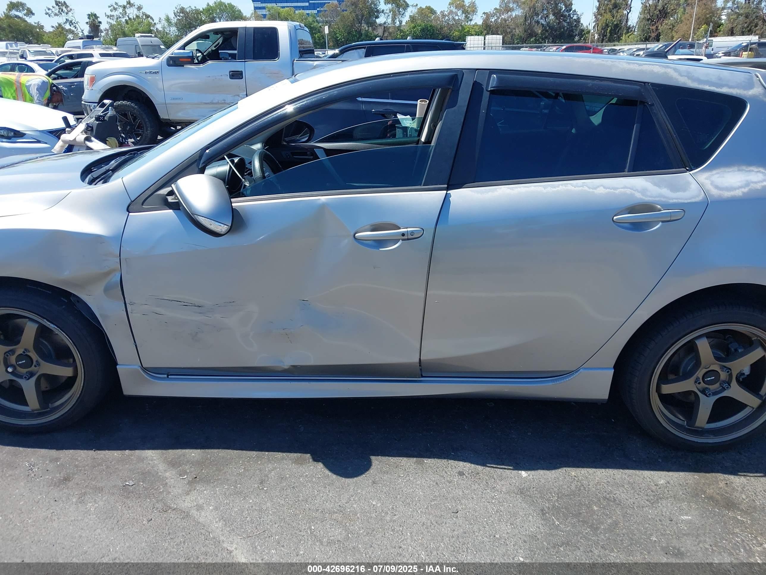 2011 Mazda Mazdaspeed3 Sport Silver vin: JM1BL1K39B1428188