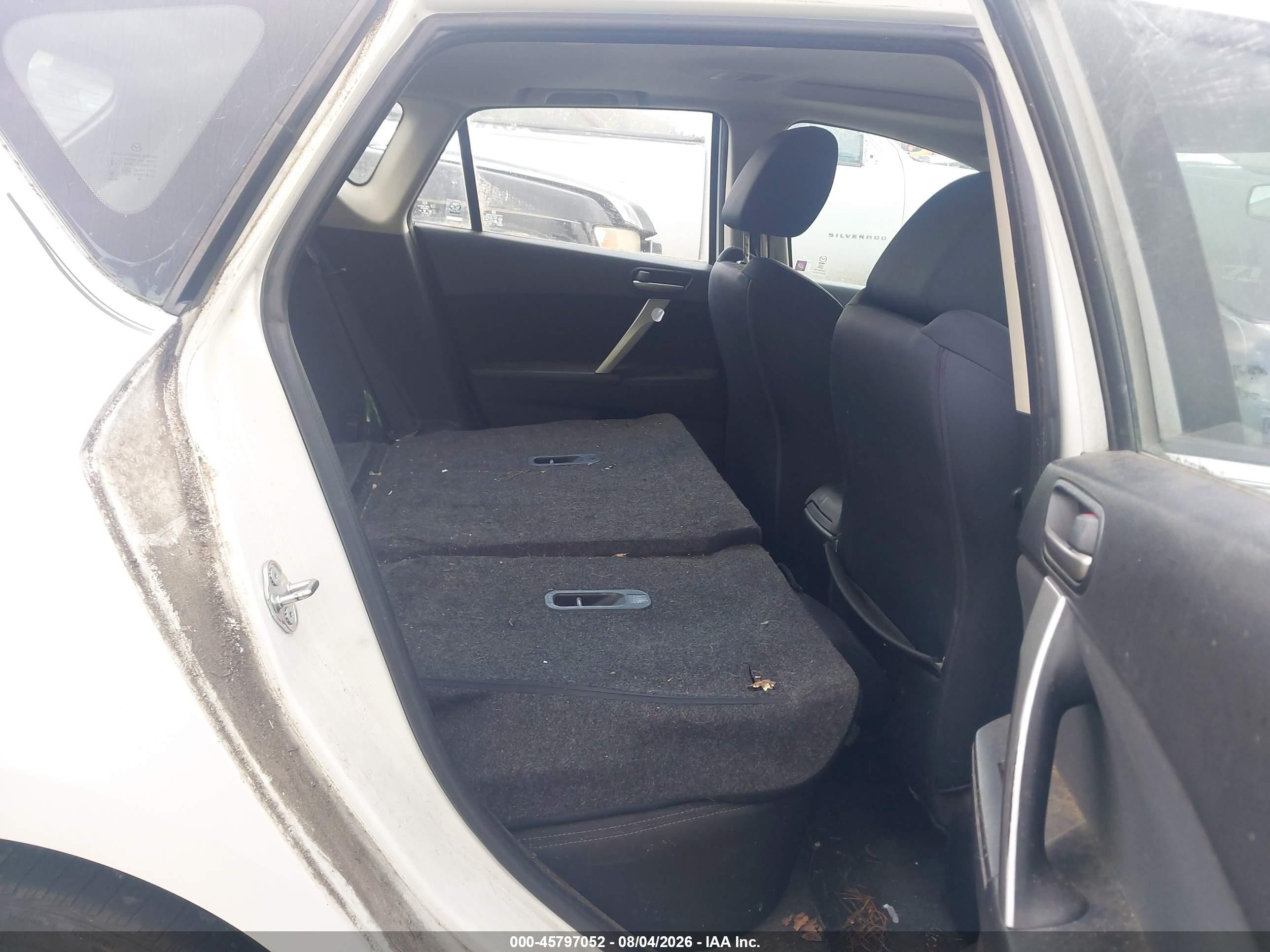 2011 Mazda Mazda3 S Sport Белый vin: JM1BL1K50B1417288