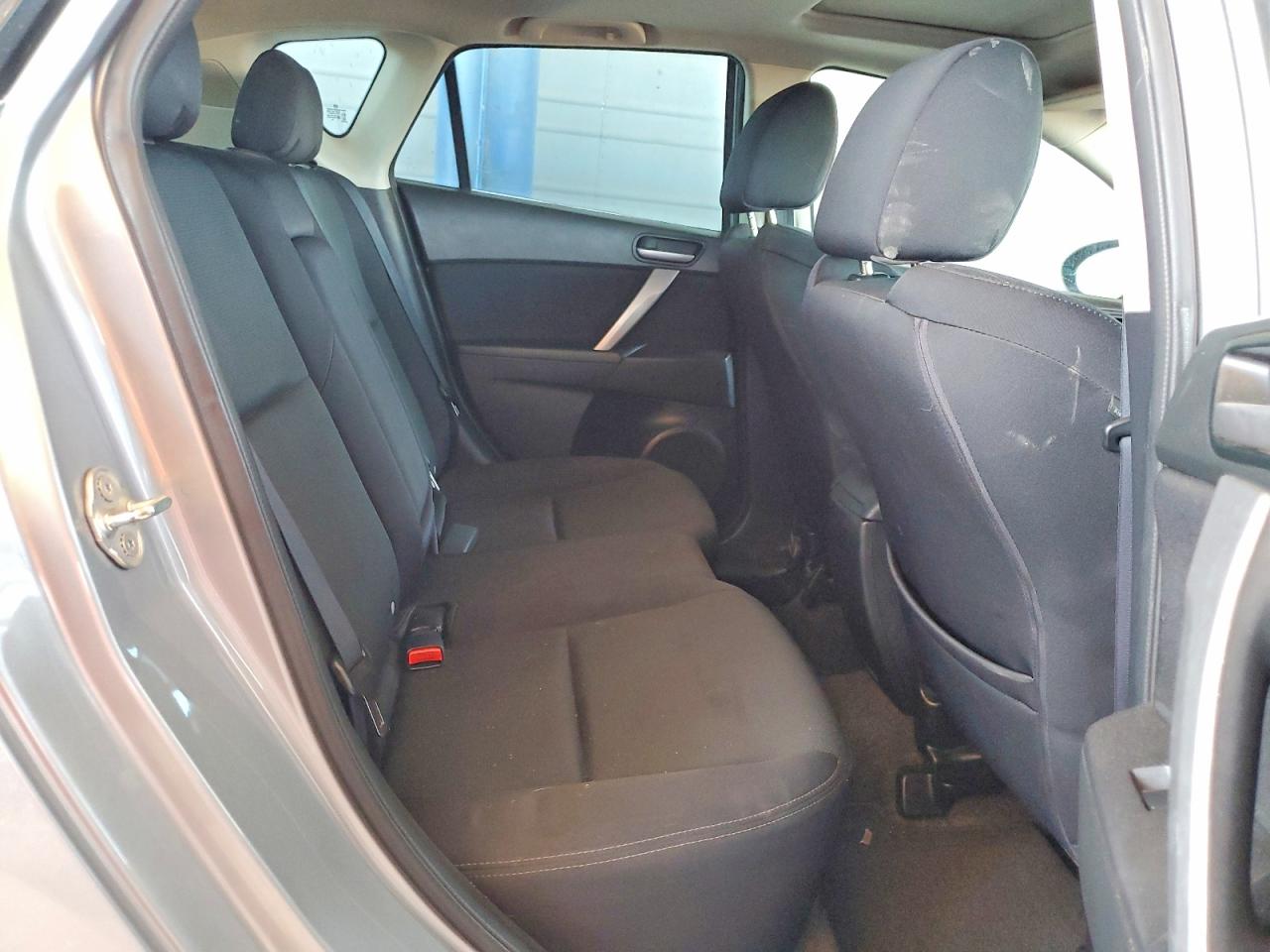 2011 Mazda 3 S Silver vin: JM1BL1K53B1451192