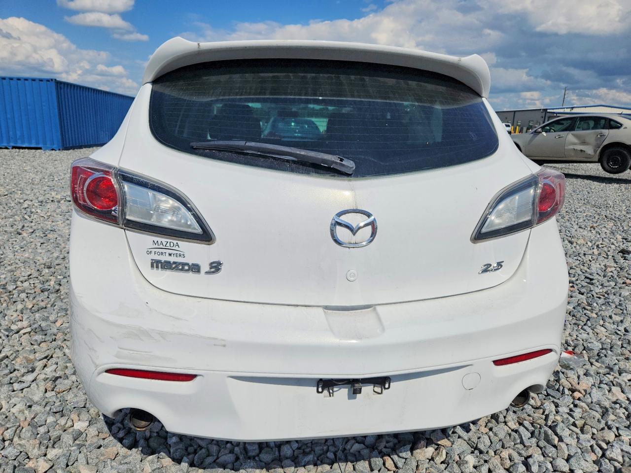 2011 Mazda 3 S White vin: JM1BL1K55B1465191