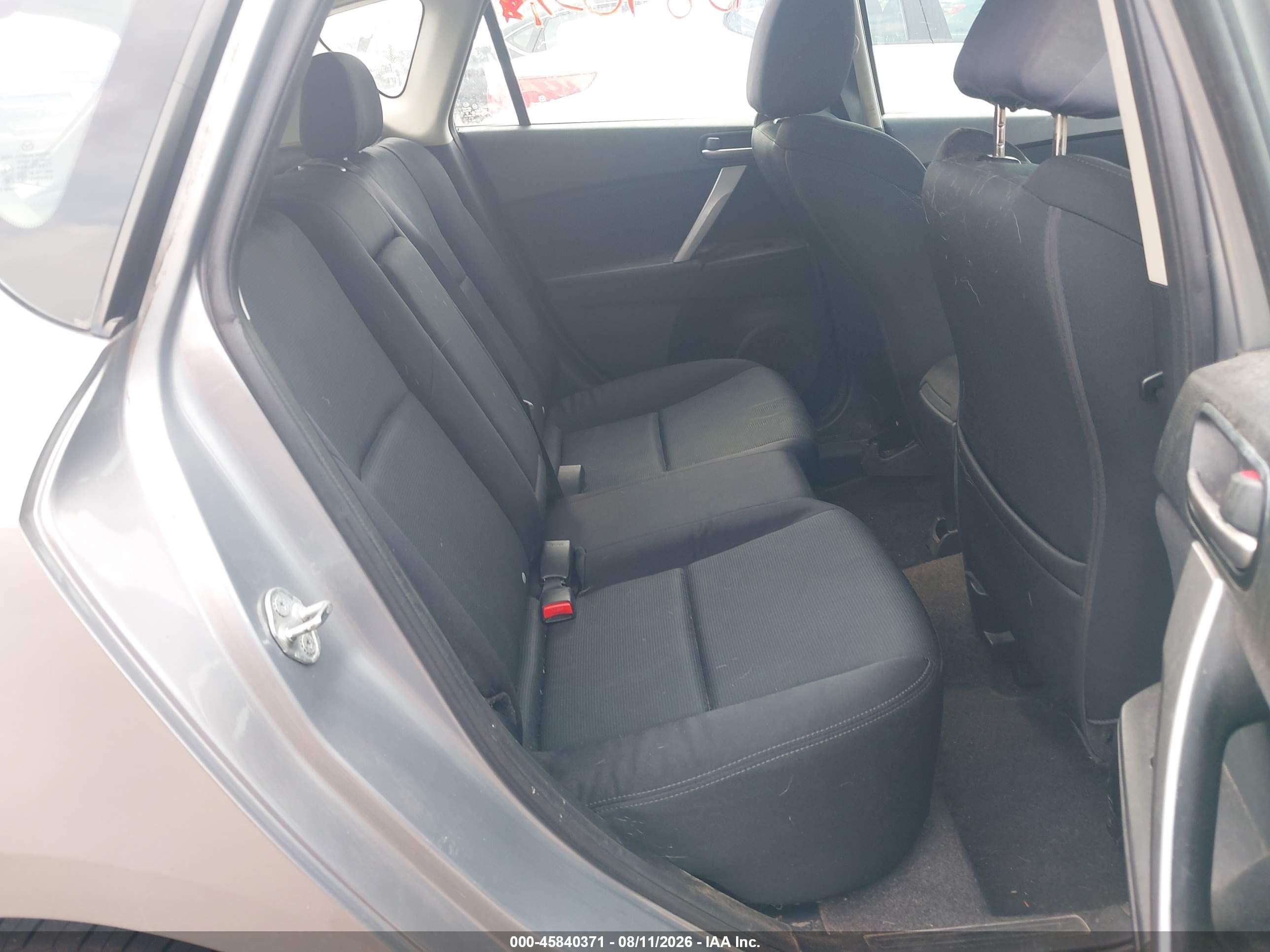 2011 Mazda Mazda3 S Sport Серебряный vin: JM1BL1K59B1436549