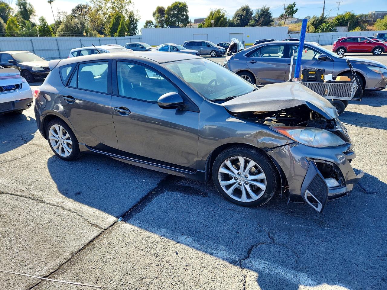 2011 Mazda 3 S Charcoal vin: JM1BL1K61B1395181