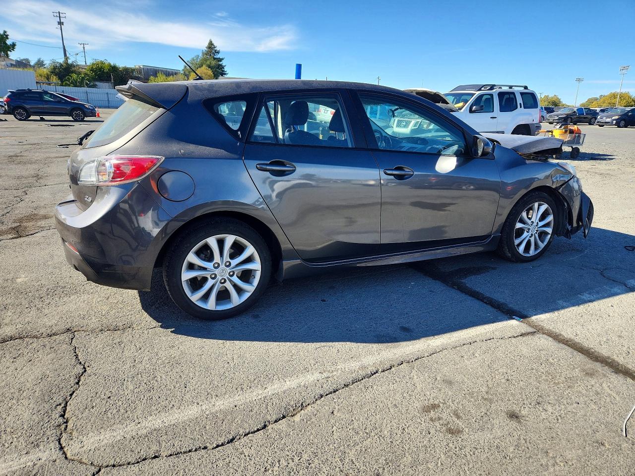2011 Mazda 3 S Charcoal vin: JM1BL1K61B1395181