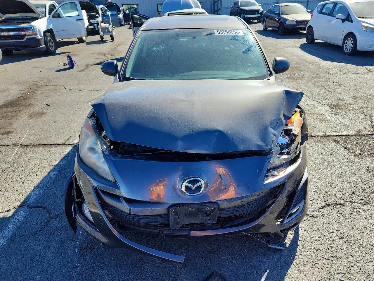2011 Mazda 3 S Charcoal vin: JM1BL1K61B1395181
