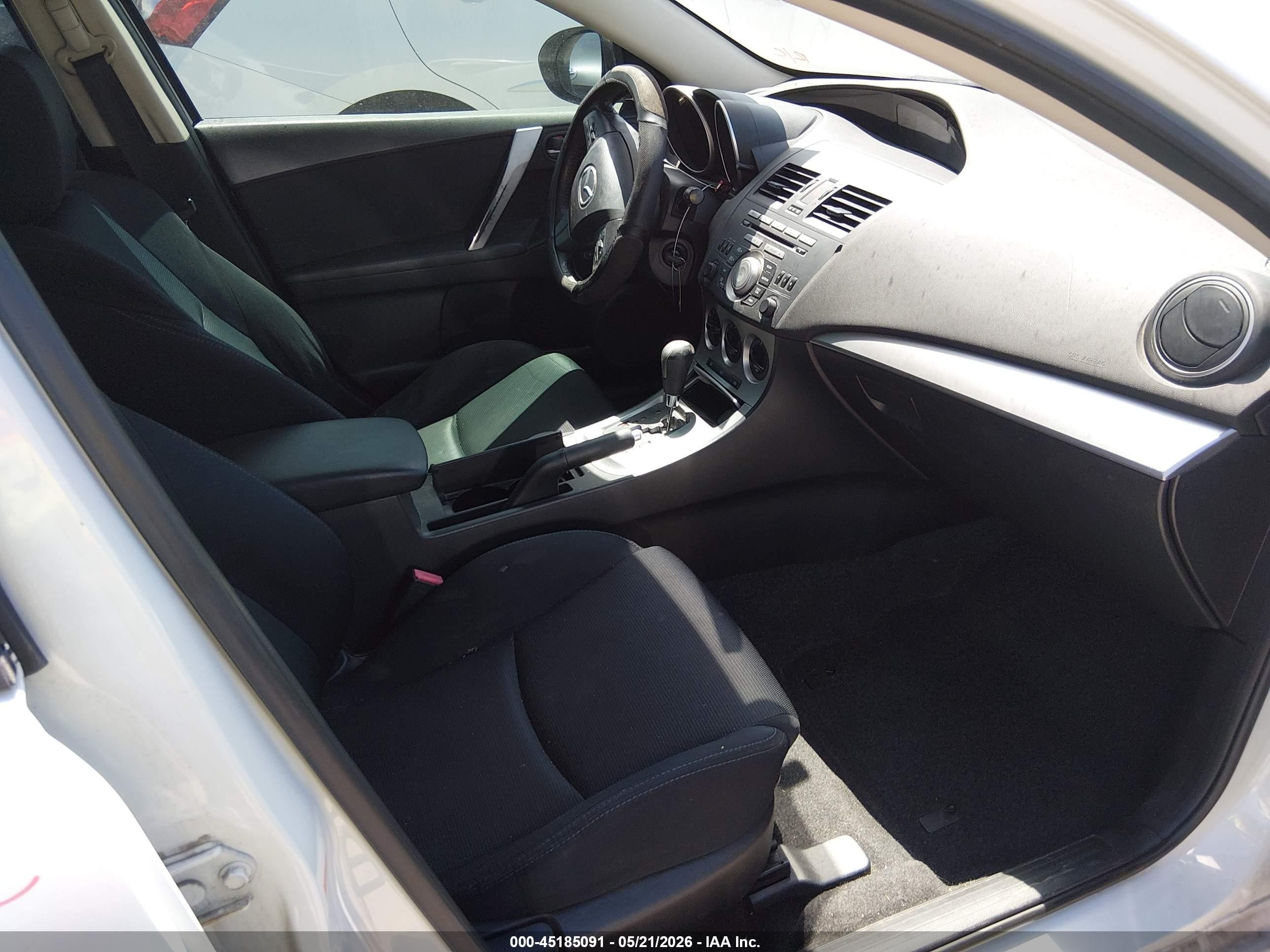 2011 Mazda Mazda3 S Sport White vin: JM1BL1K61B1454195