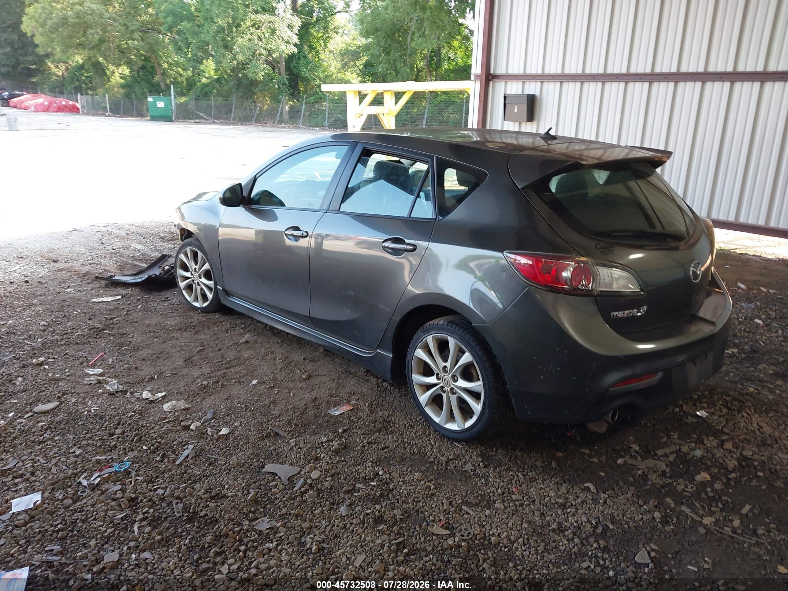 2011 Mazda Mazda3   Gray vin: JM1BL1K63B1901724
