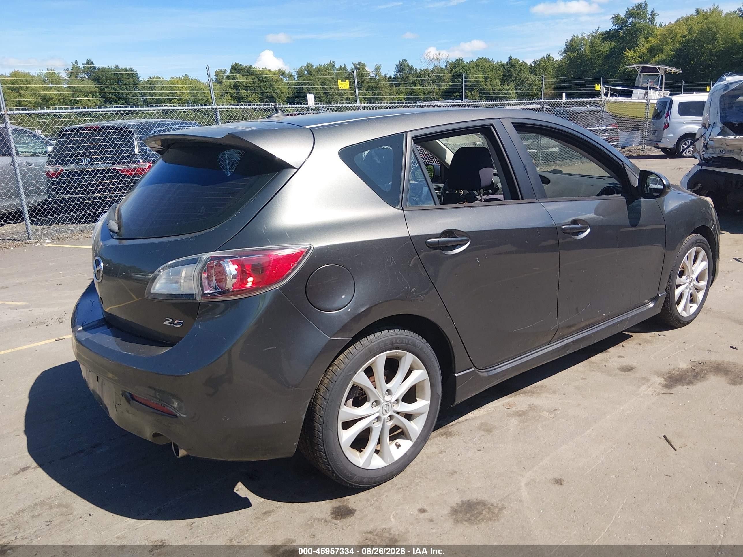 2011 Mazda Mazda3 S Sport Gray vin: JM1BL1K65B1406599
