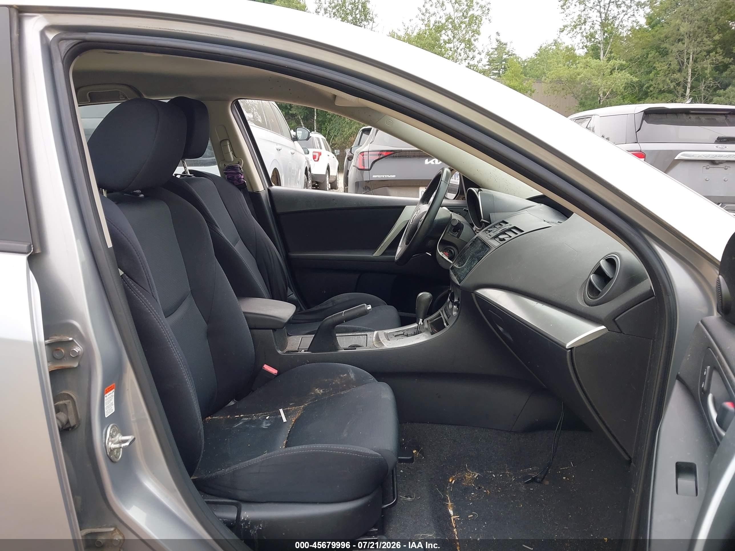 2011 Mazda Mazda3 S Sport Silver vin: JM1BL1K66B1463524