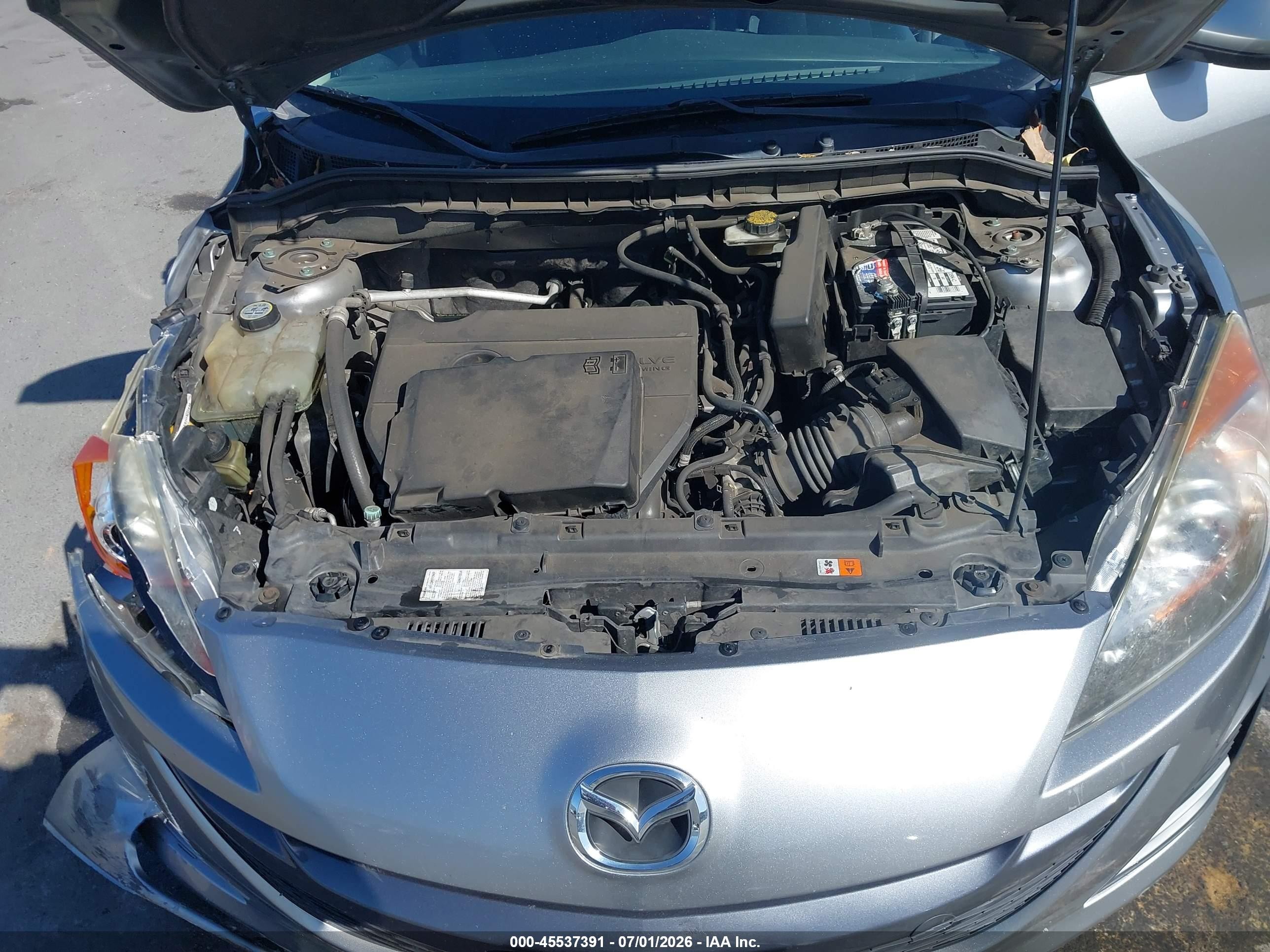 2011 Mazda Mazda3 S Sport Silver vin: JM1BL1K67B1361715