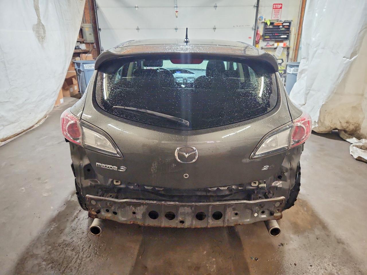 2011 Mazda 3 S Gray vin: JM1BL1K69B1375583