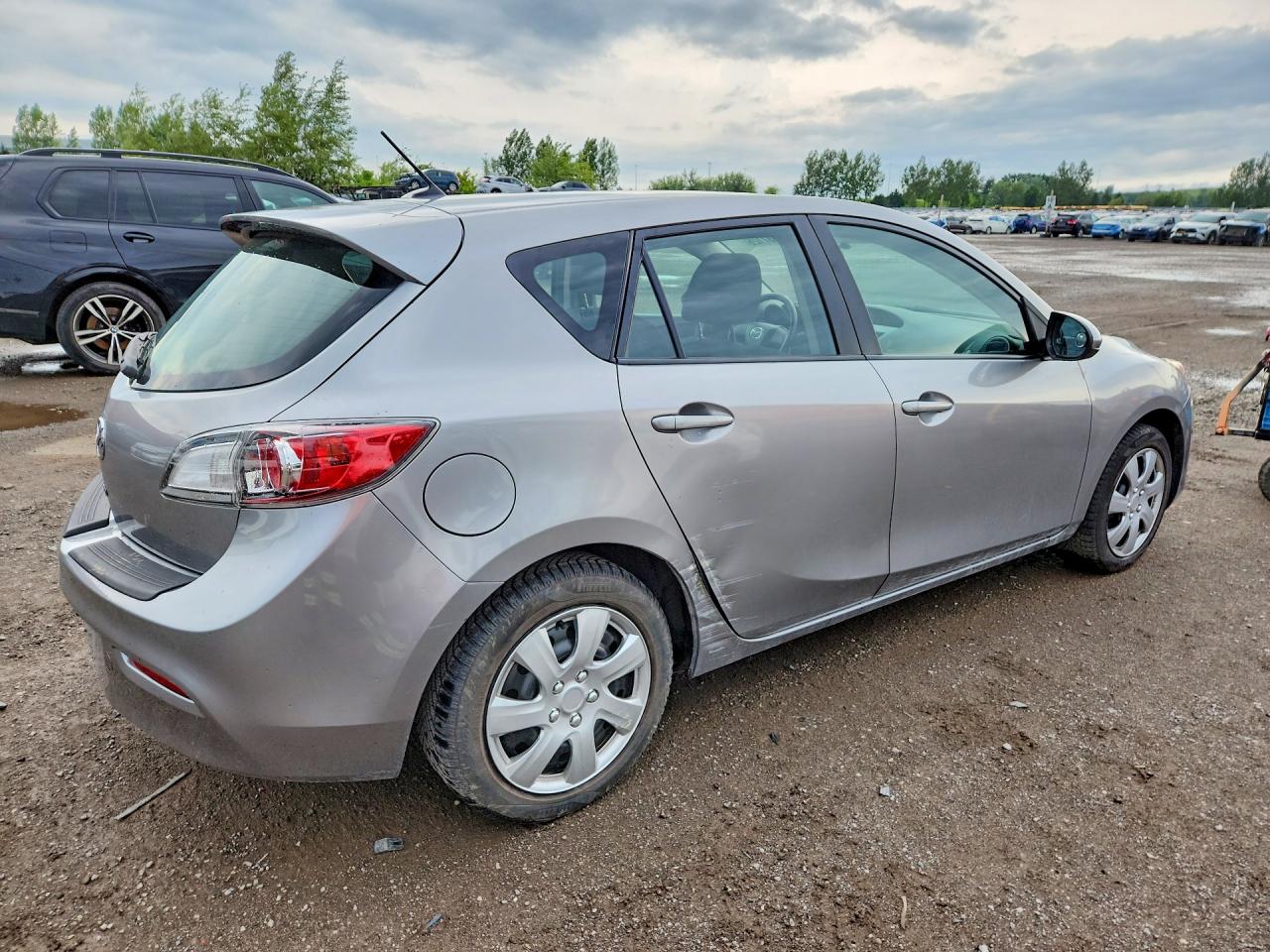 2011 Mazda 3 I Silver vin: JM1BL1KF4B1445023