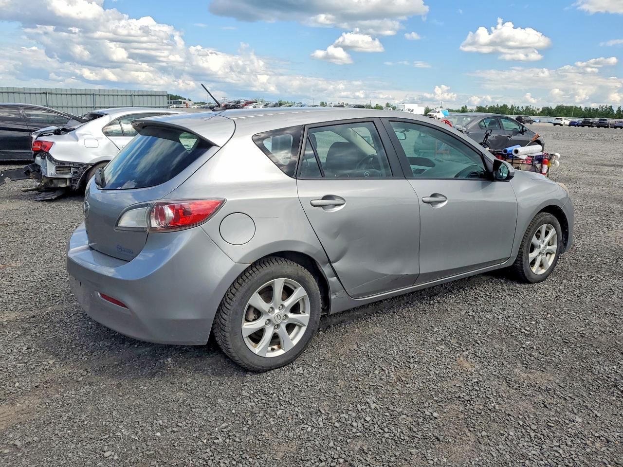 2013 Mazda 3 I Silver vin: JM1BL1KFXD1727895
